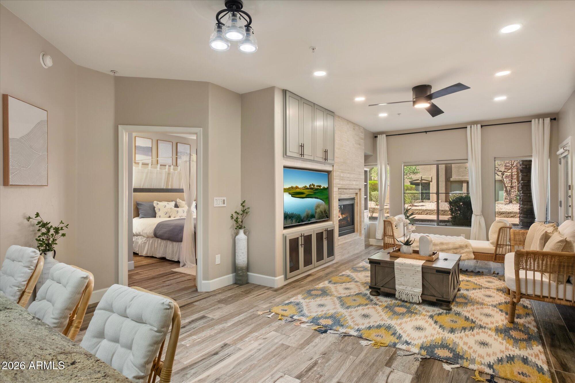 5350 E DEER VALLEY Drive 1250
