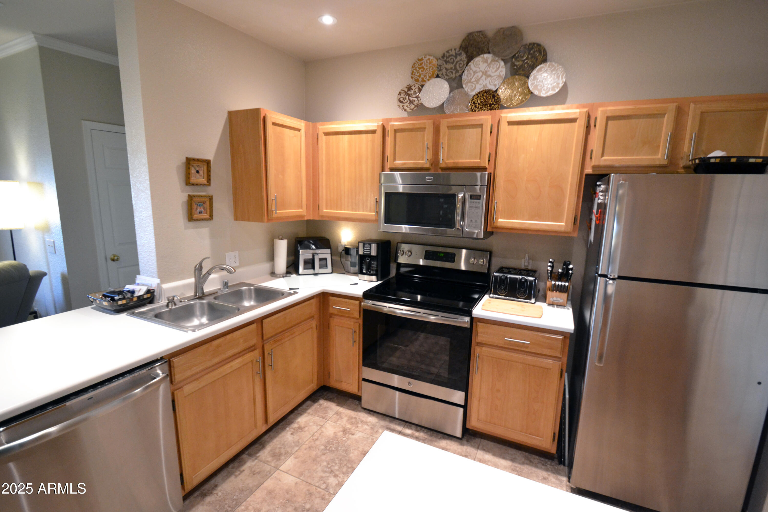 5401 E Van Buren Street 3076