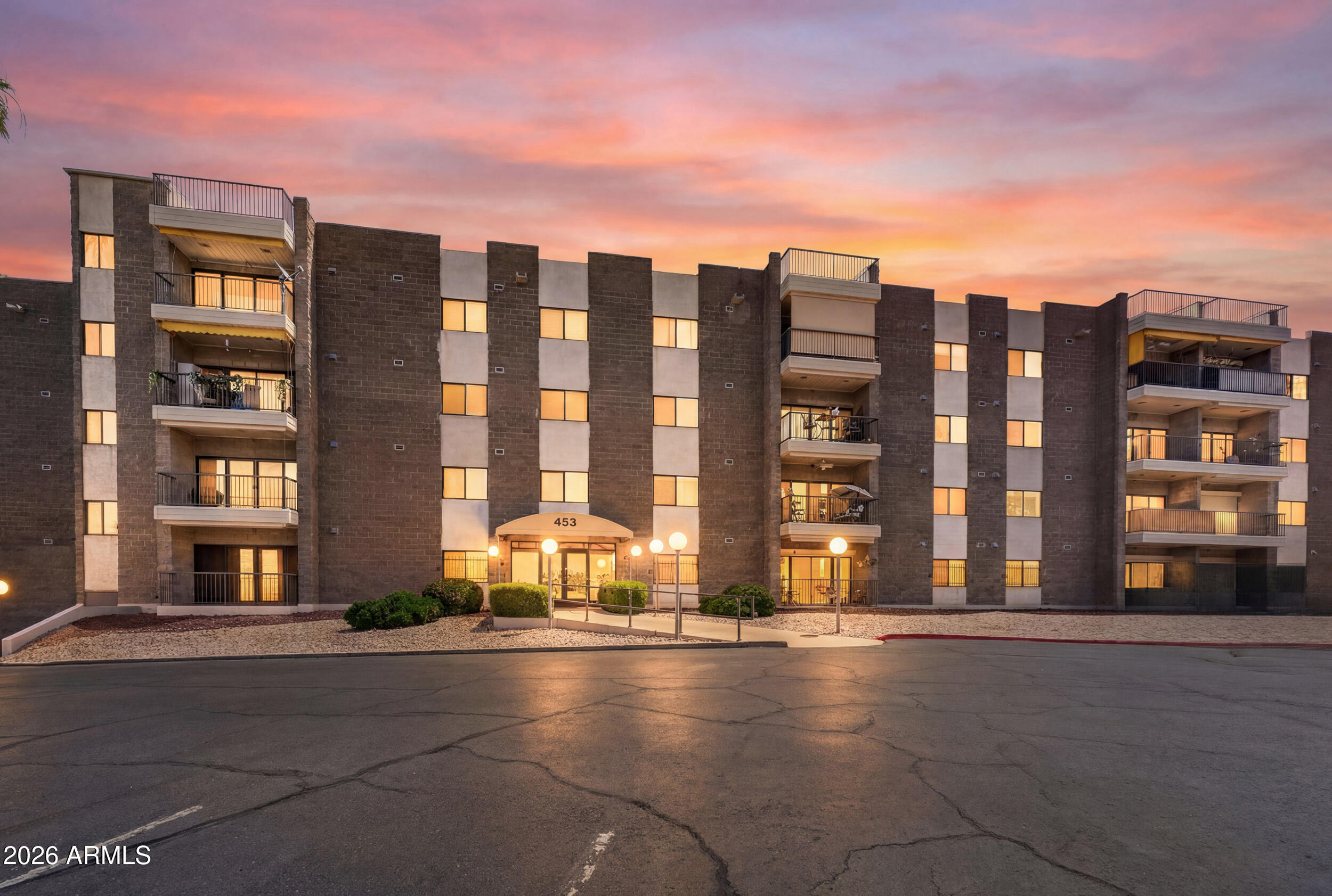 453 S PARKCREST -- 412