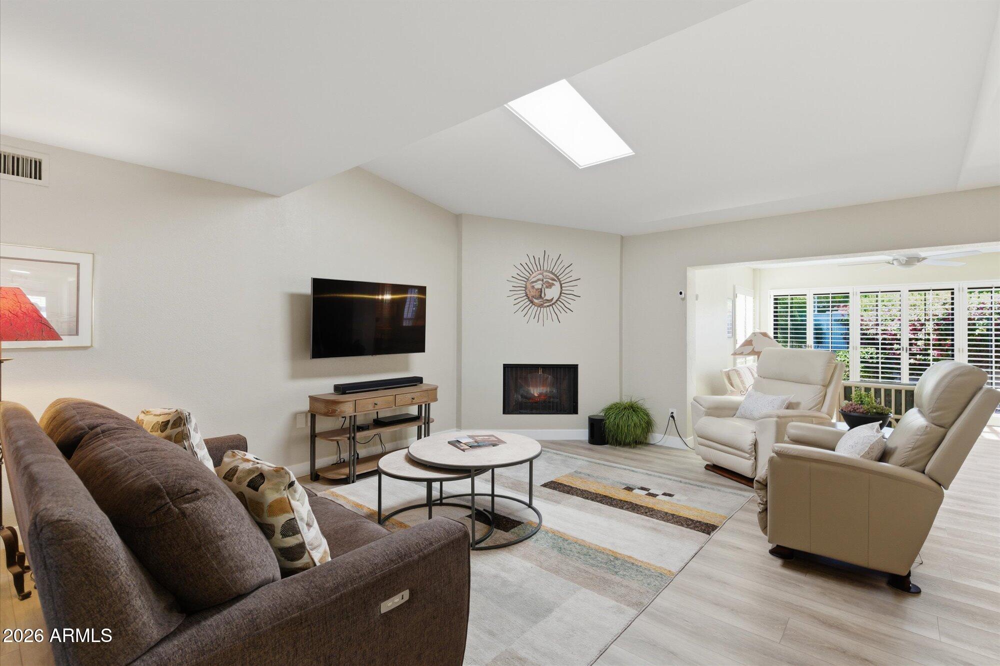 7512 N DEL NORTE Drive