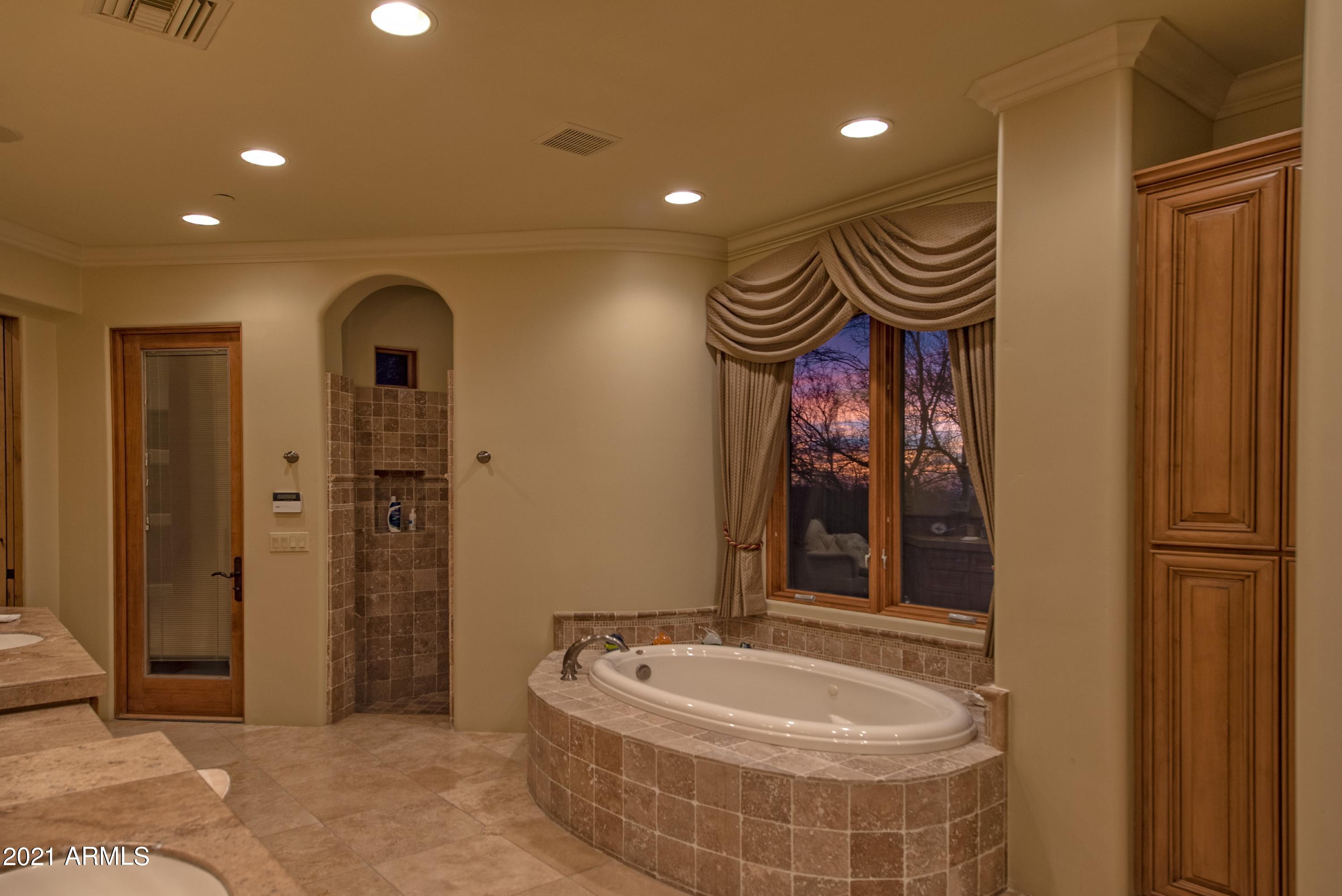 DESERT MOUNTAIN PH 3 UNIT 31 VILLAGE SEVEN ARROWS - Residential