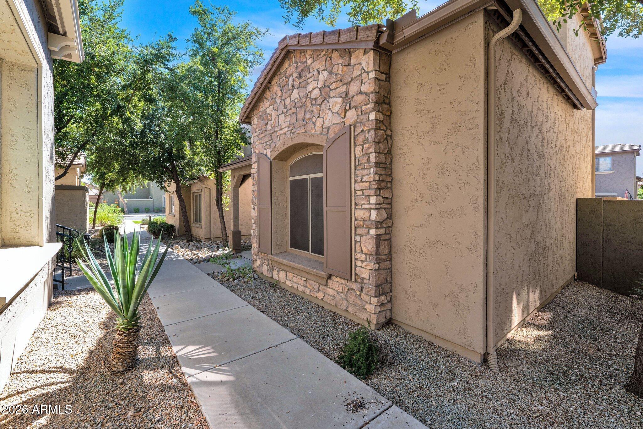 3708 W Vivian Court