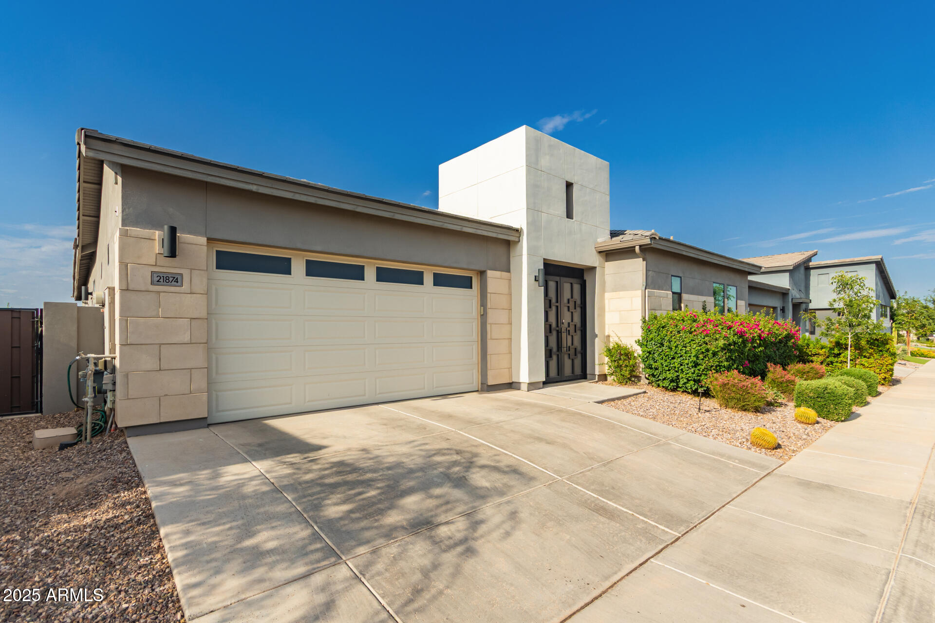 Homes for Sale in Queen Creek Arizona 1 21874 E VIA DE ARBOLES --