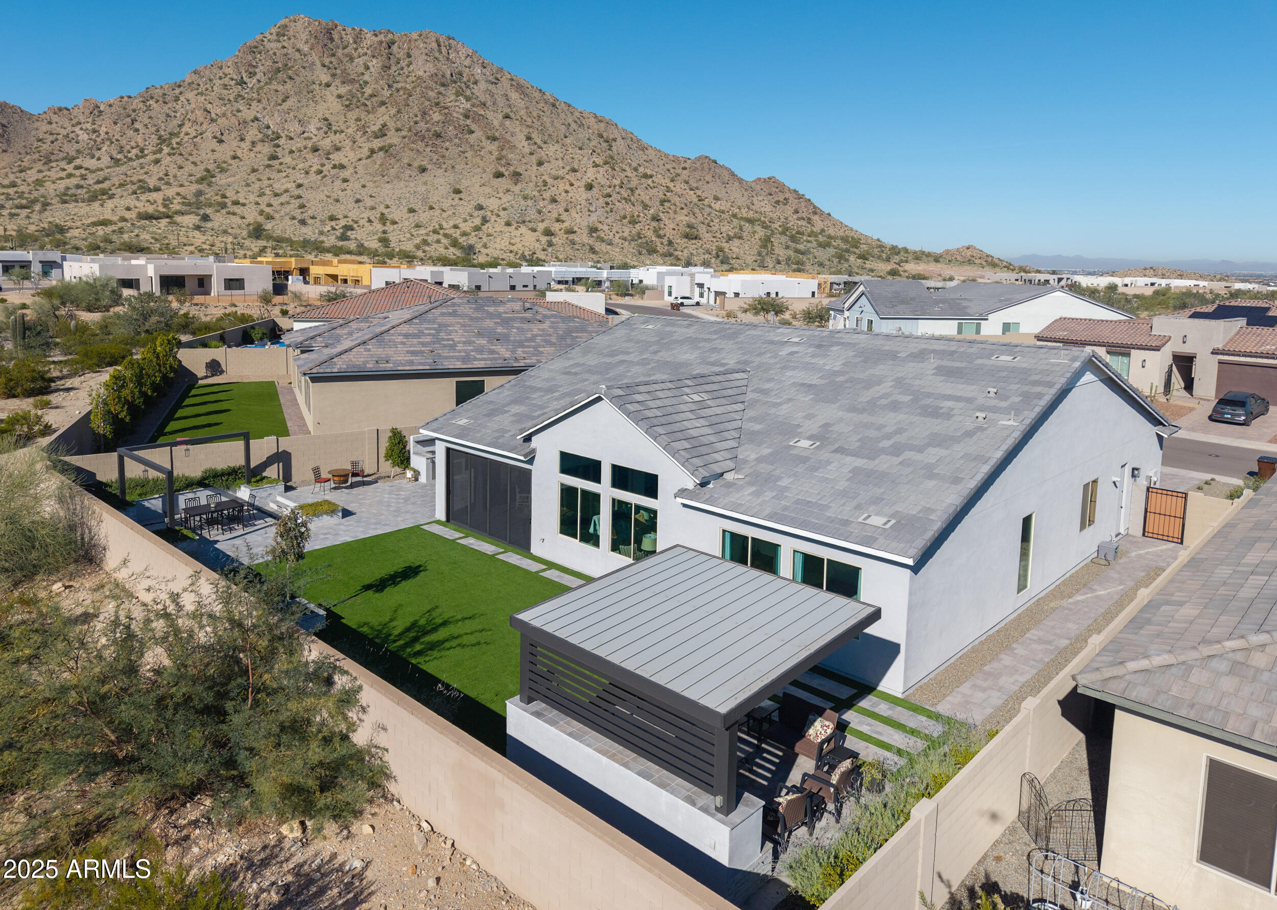 4917 W Rogers Pass --