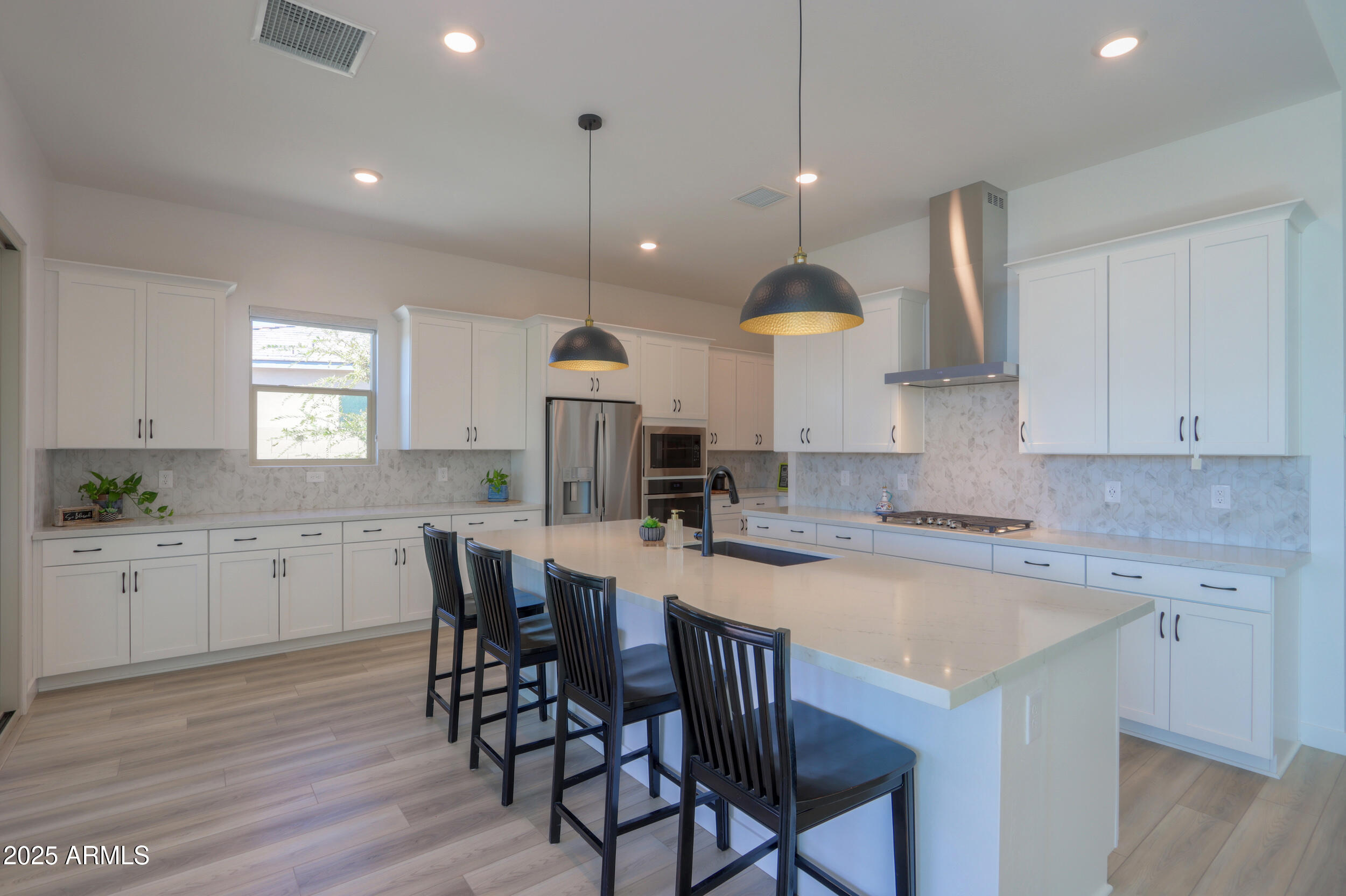 4917 W Rogers Pass --