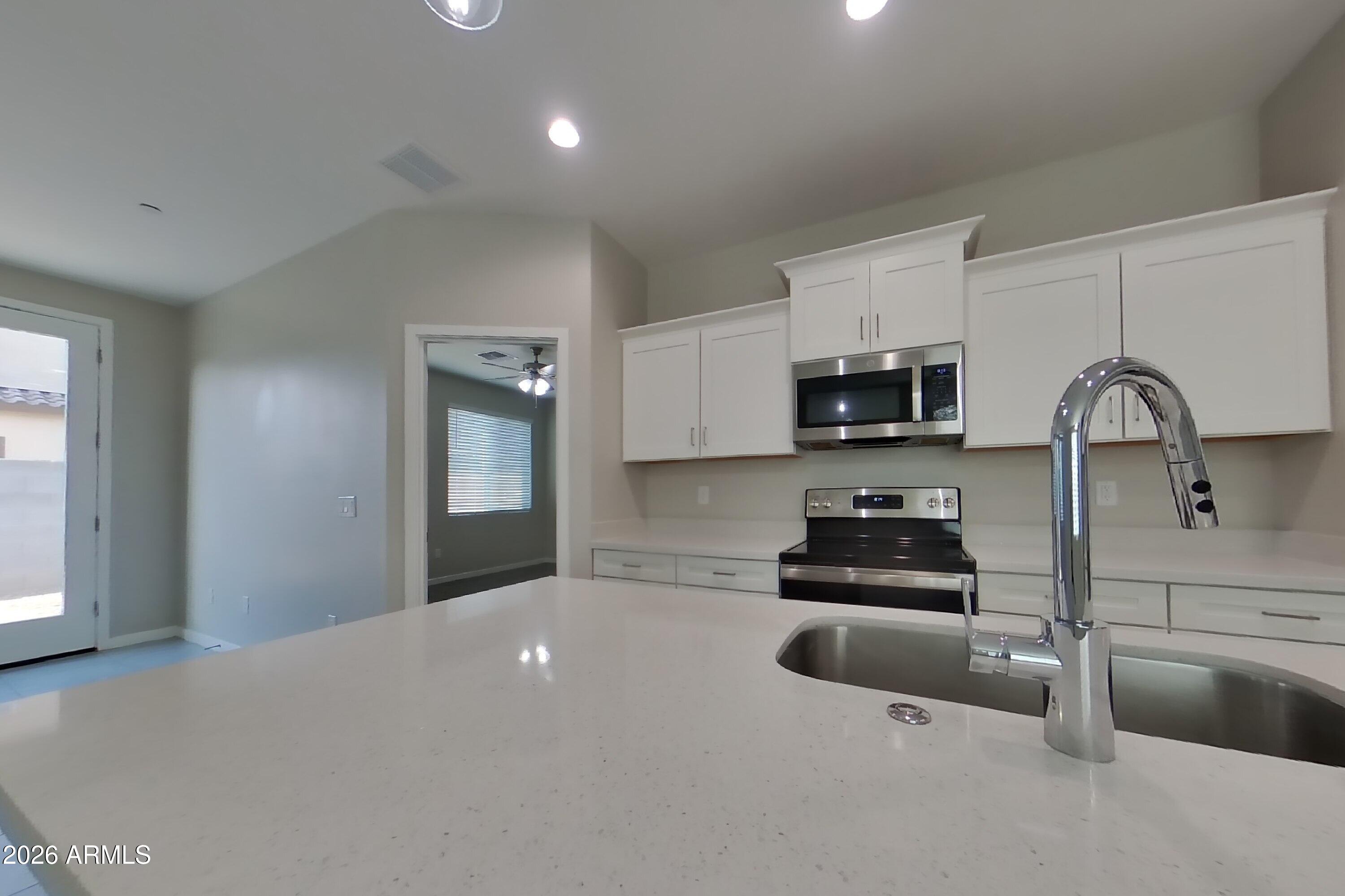 4549 E GRANADA Street
