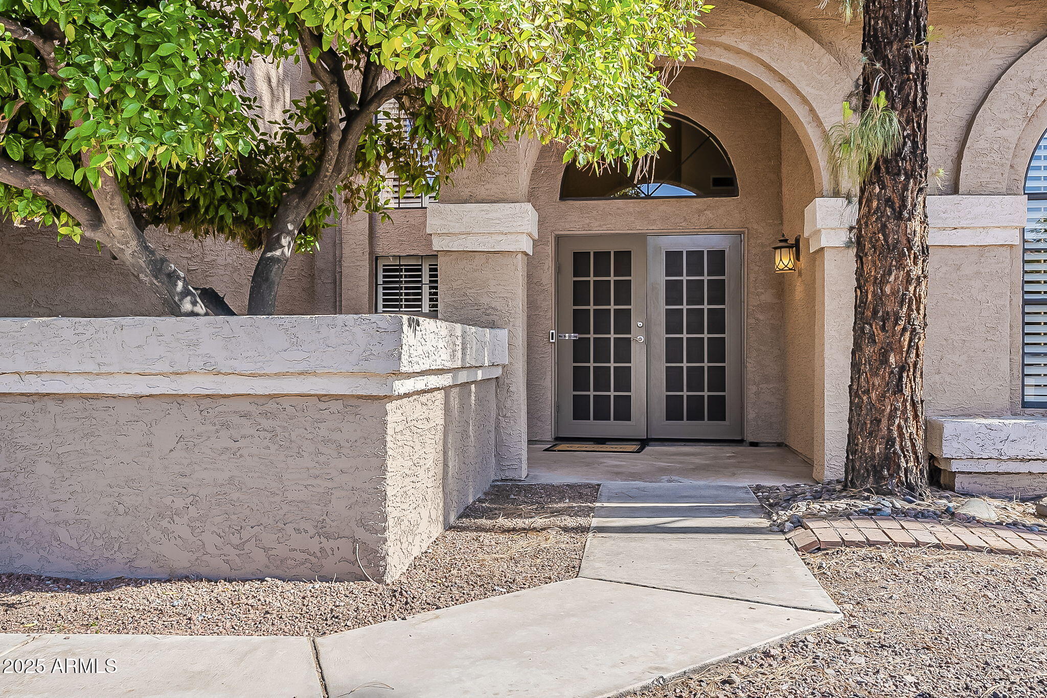 1927 E RANCH Road