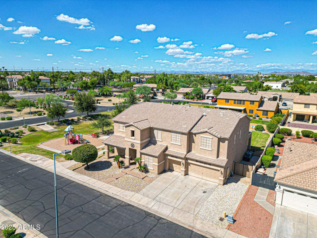 Photo of 8232 W Crocus Drive, Peoria, AZ 85381 (MLS # 6927187)