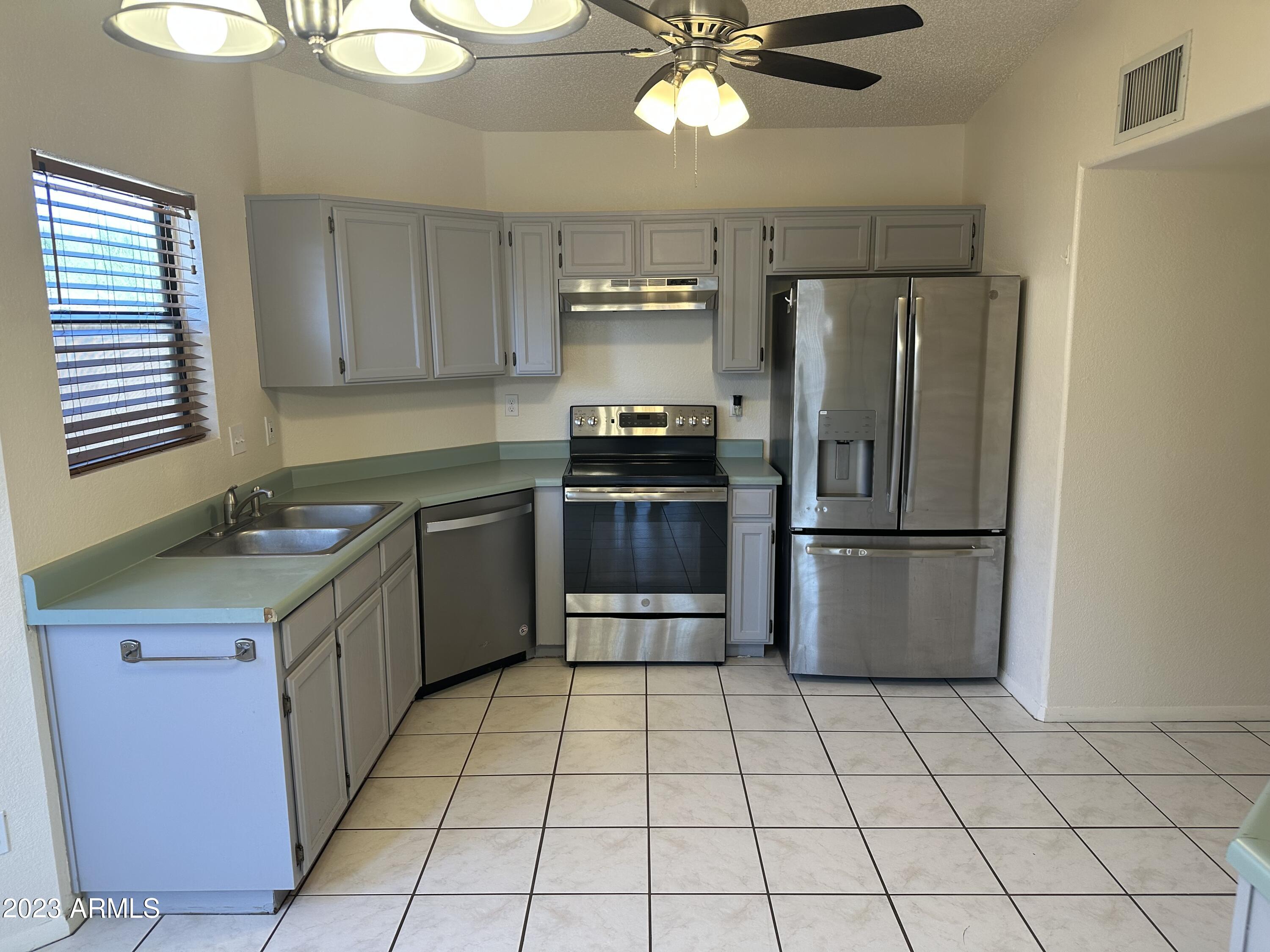 MOUNTAIN RIDGE PHASE 1 - Residential