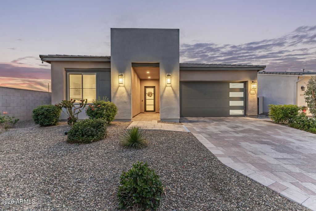 Photo of 4300 S Amethyst Drive, Chandler, AZ 85249 (MLS # 6988497)