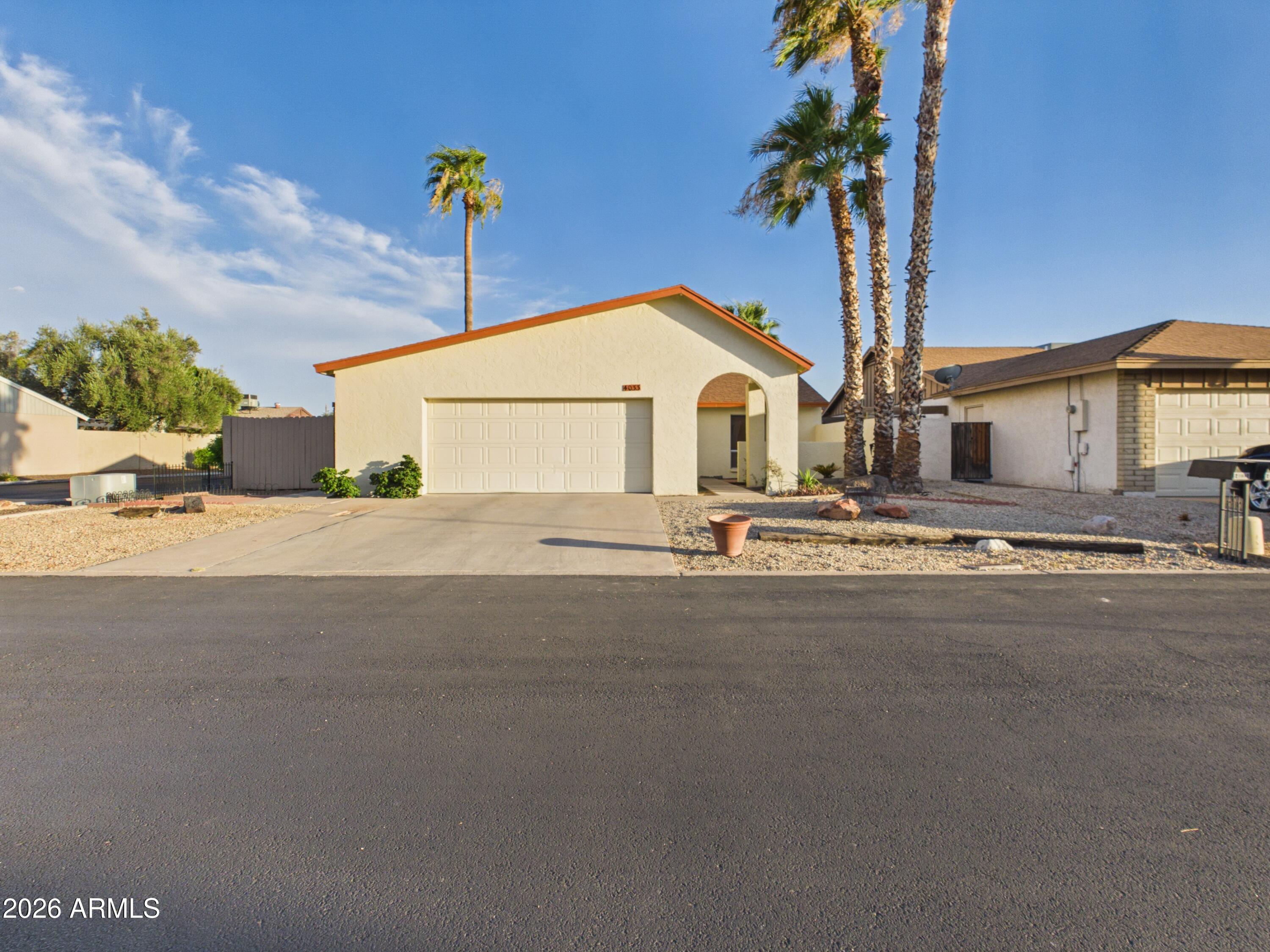 4033 W GRISWOLD Road
