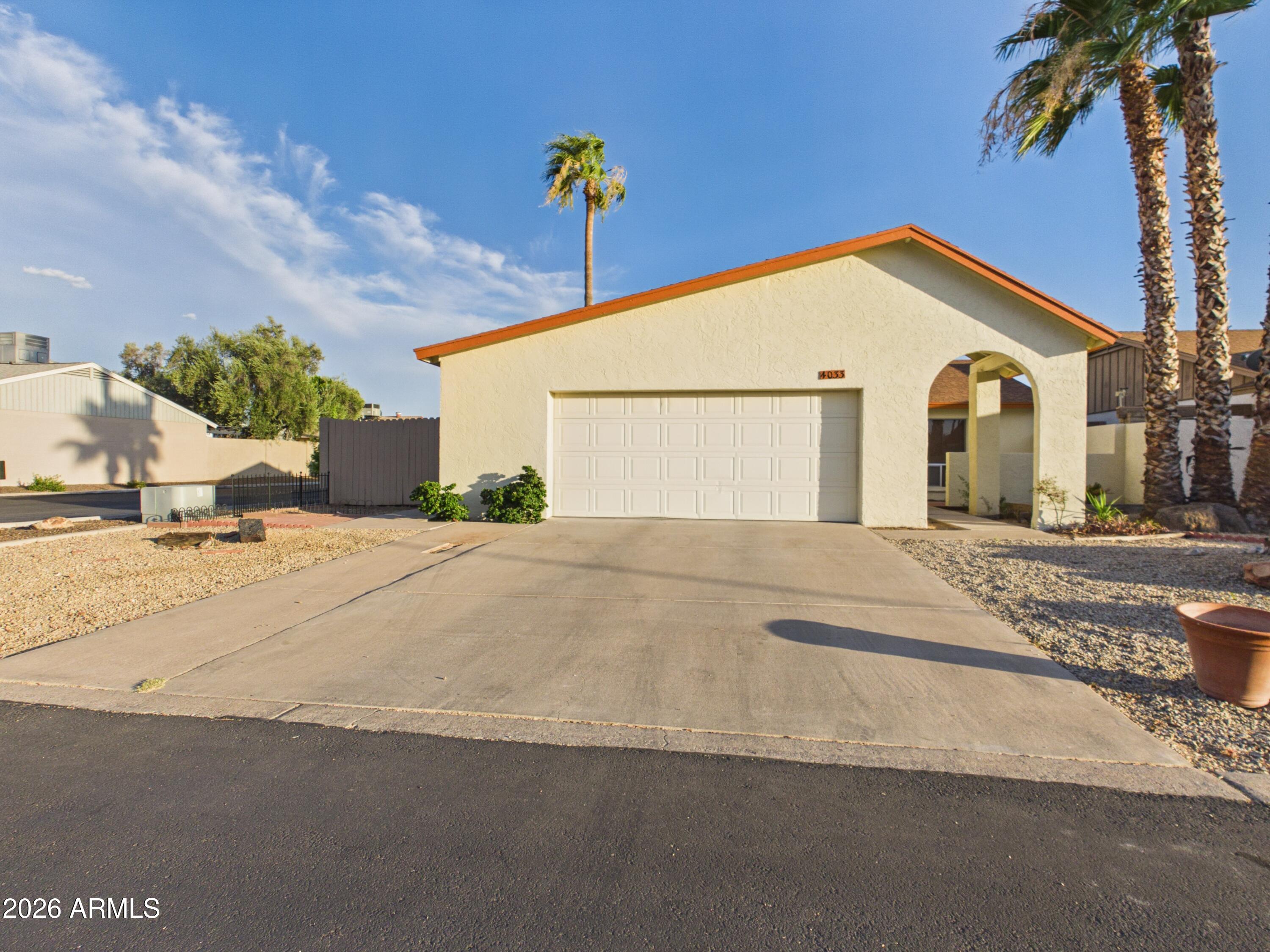 4033 W GRISWOLD Road