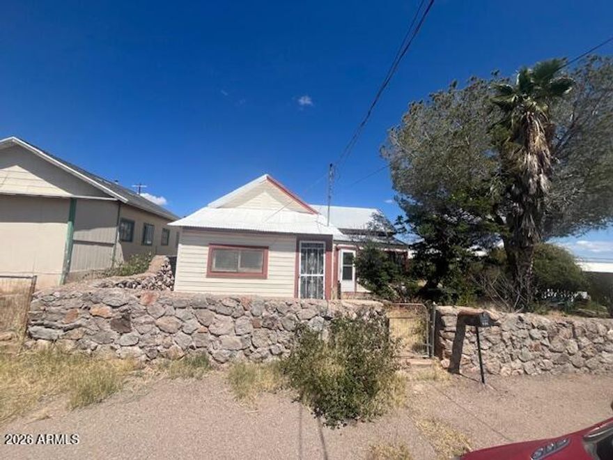 Looking for a reasonable priced home or investment, this is it. This 3 bedroom 2 bath is in need of a little love. With some elbow grease and sweat equity this can be a great rental or home. This property has an oversized lot with an outhouse! Inside you'll find good sized bedrooms and bathroom. One of the rooms would be perfect for a home office! Walking distance to local eateries and grocery store. 
Home being sold as-is Owner/Agent