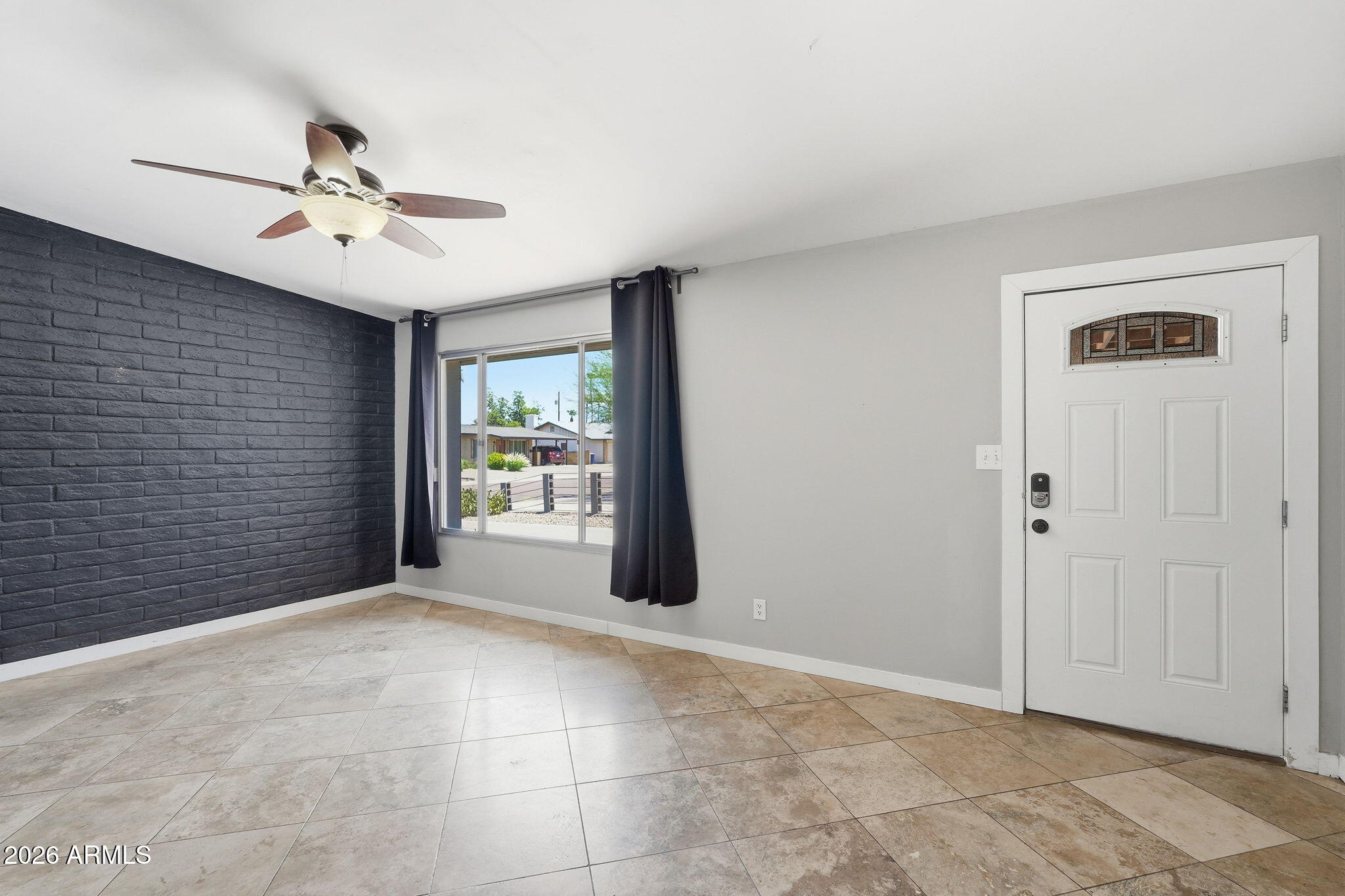1609 E Gaylon