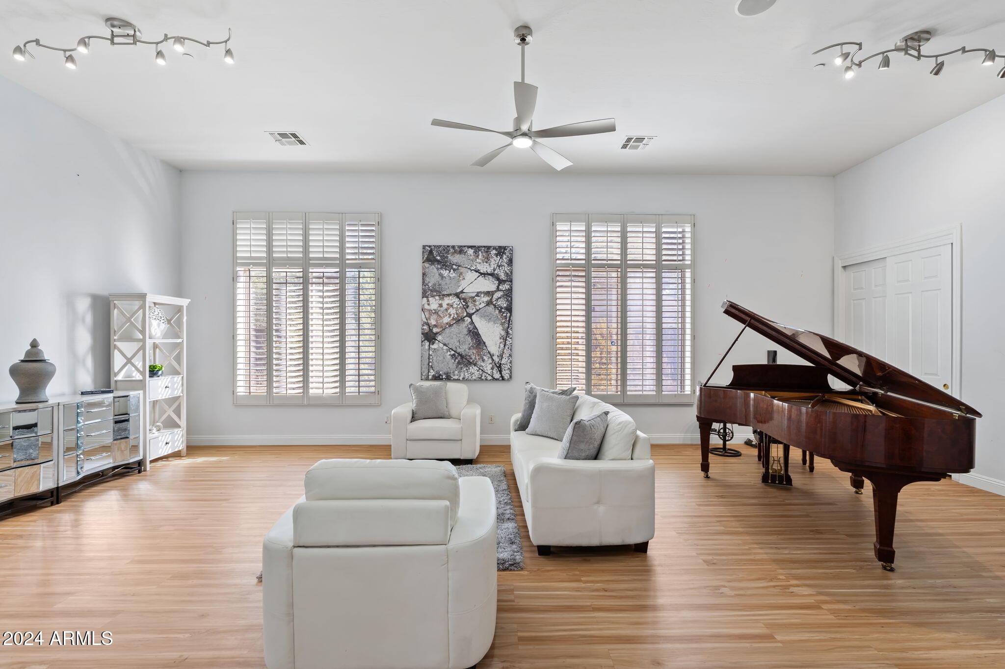 Scottsdale, Arizona 85255, United States, 5 Bedrooms Bedrooms, ,5 BathroomsBathrooms,Residential,Active,31393