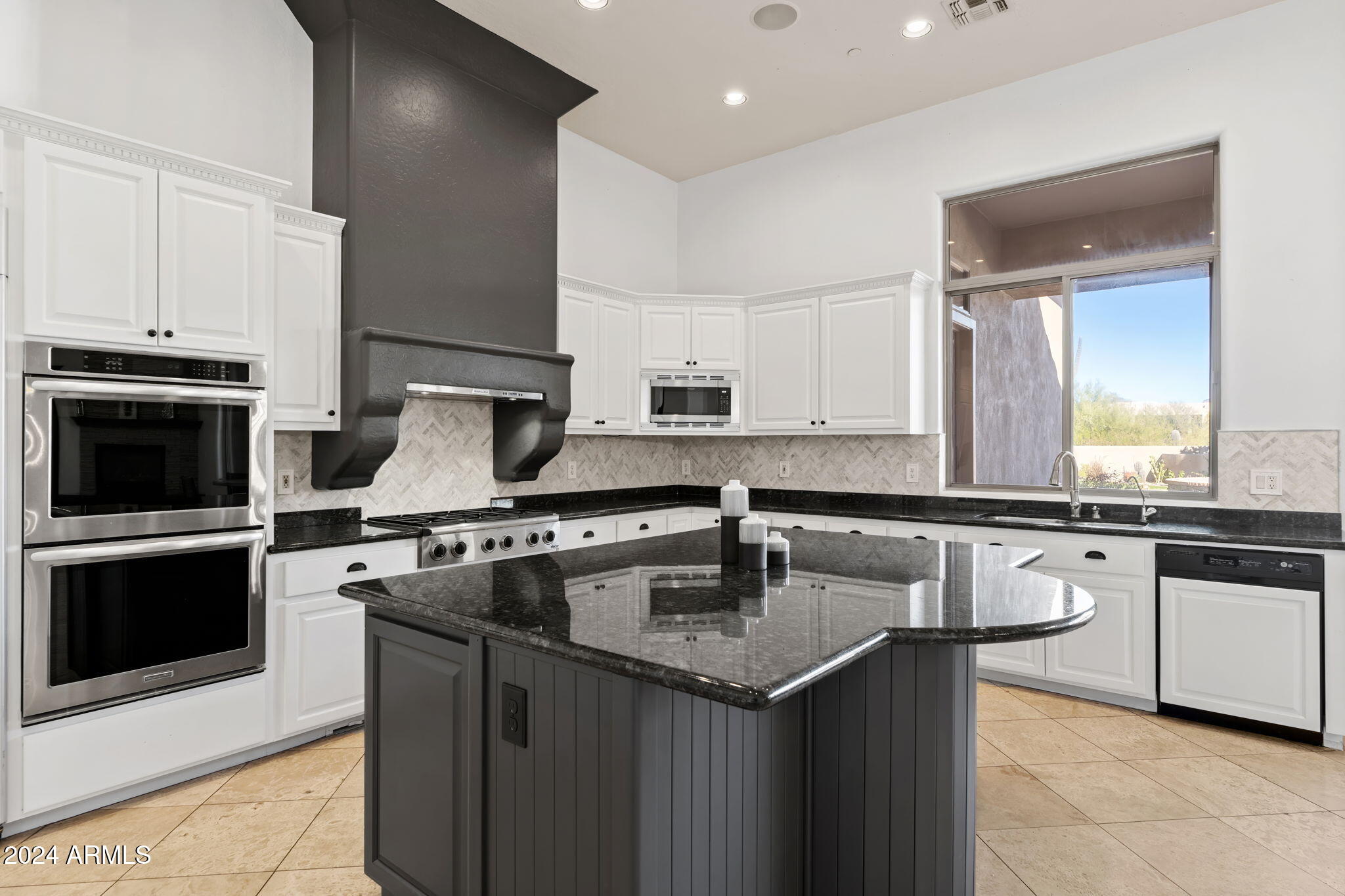 Scottsdale, Arizona 85255, United States, 5 Bedrooms Bedrooms, ,5 BathroomsBathrooms,Residential,Active,31393