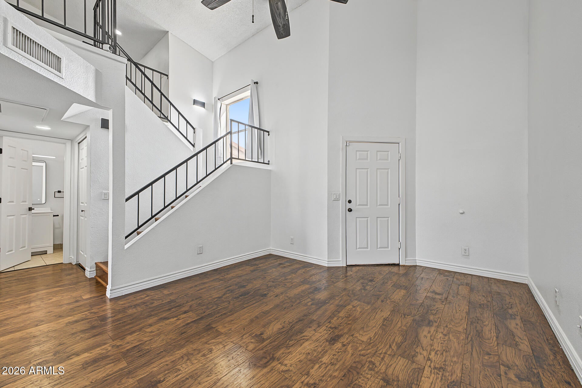 4828 W ORANGEWOOD Avenue 202