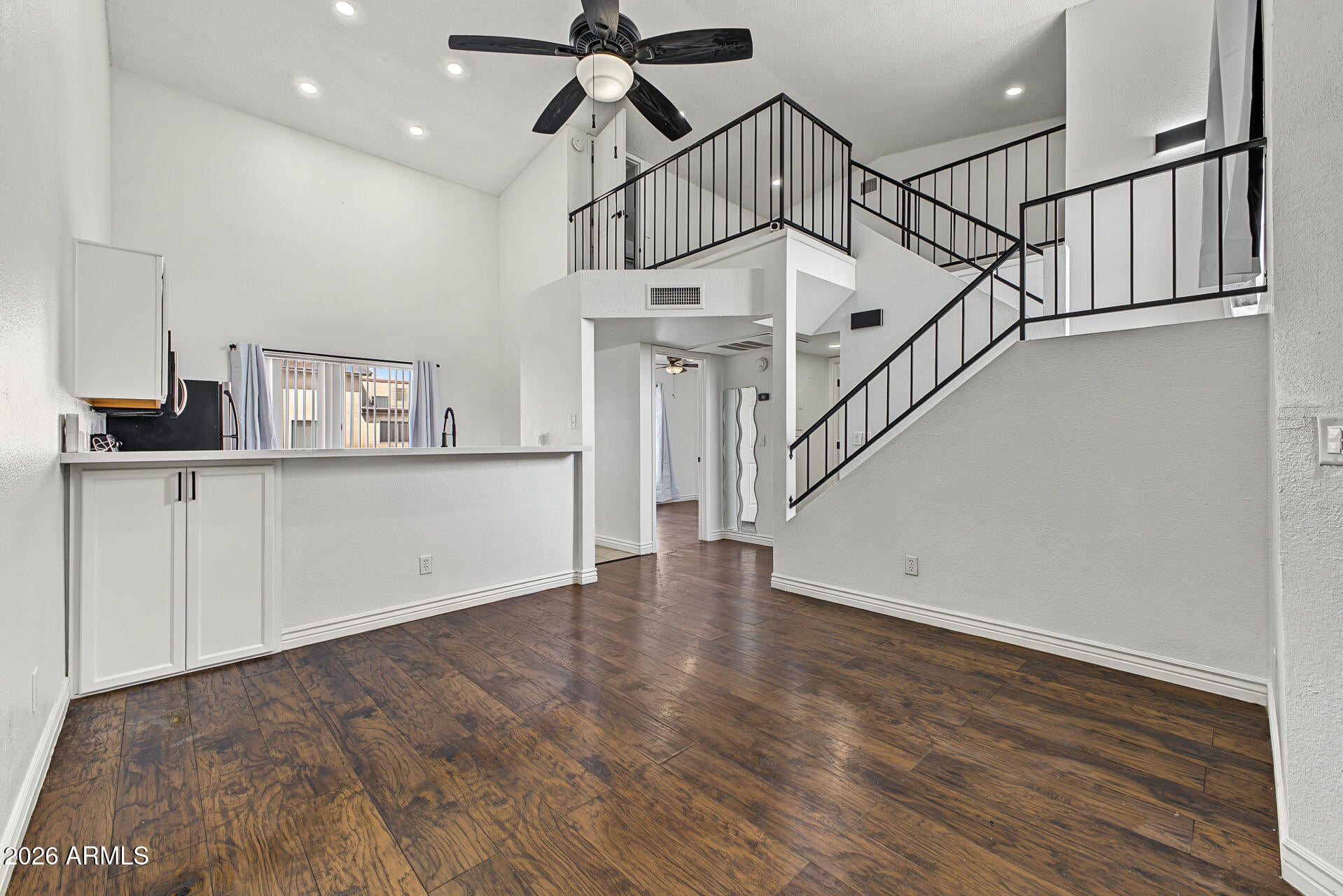 4828 W ORANGEWOOD Avenue 202