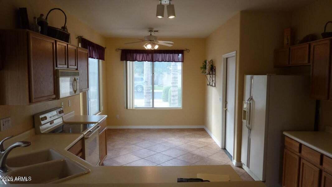 140 W OXFORD Lane