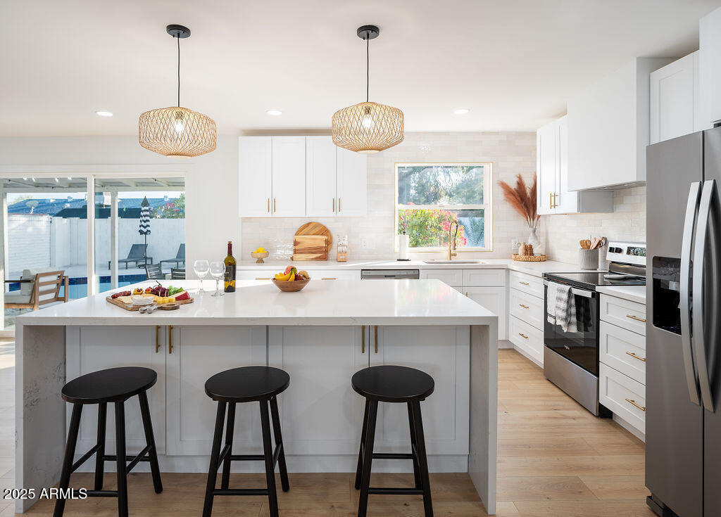 8335 E HUBBELL Street