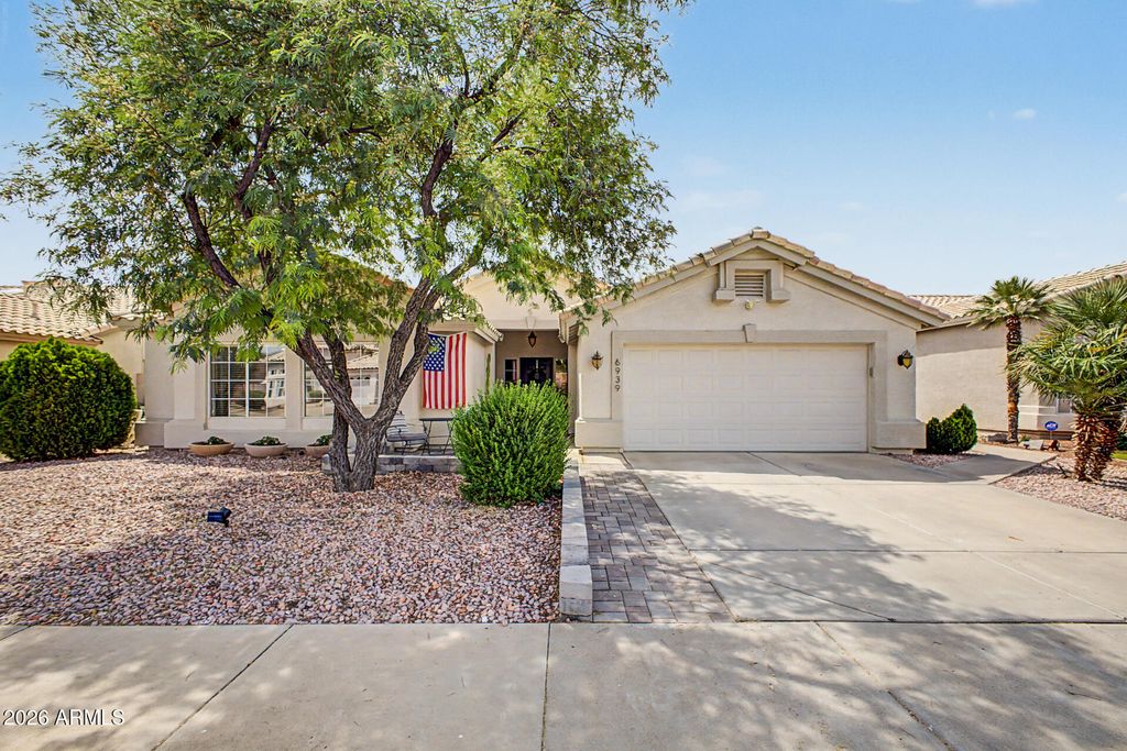 Photo of 6939 W Robin Lane, Glendale, AZ 85310 (MLS # 7012839)