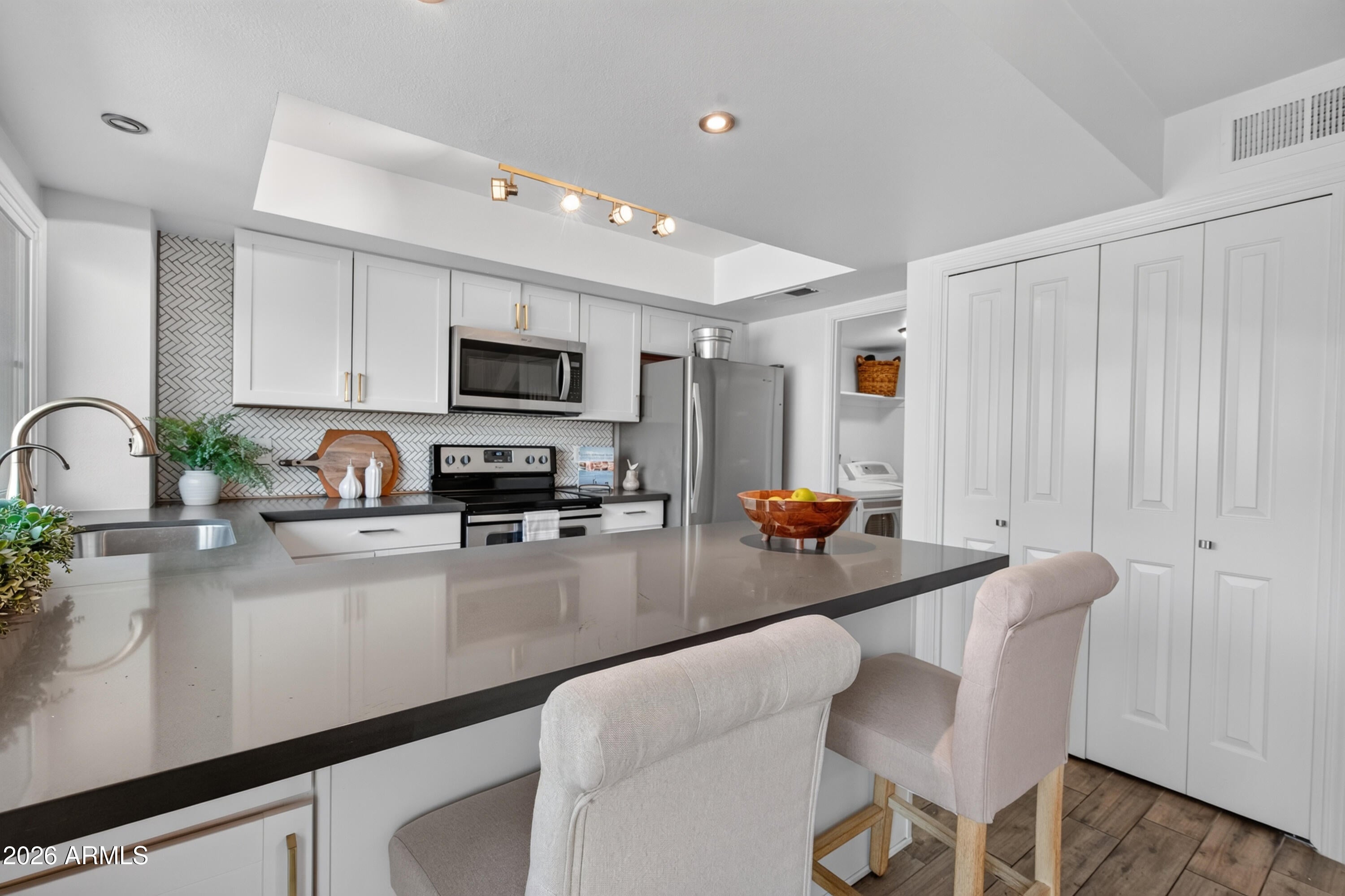3958 N GRANITE REEF Road