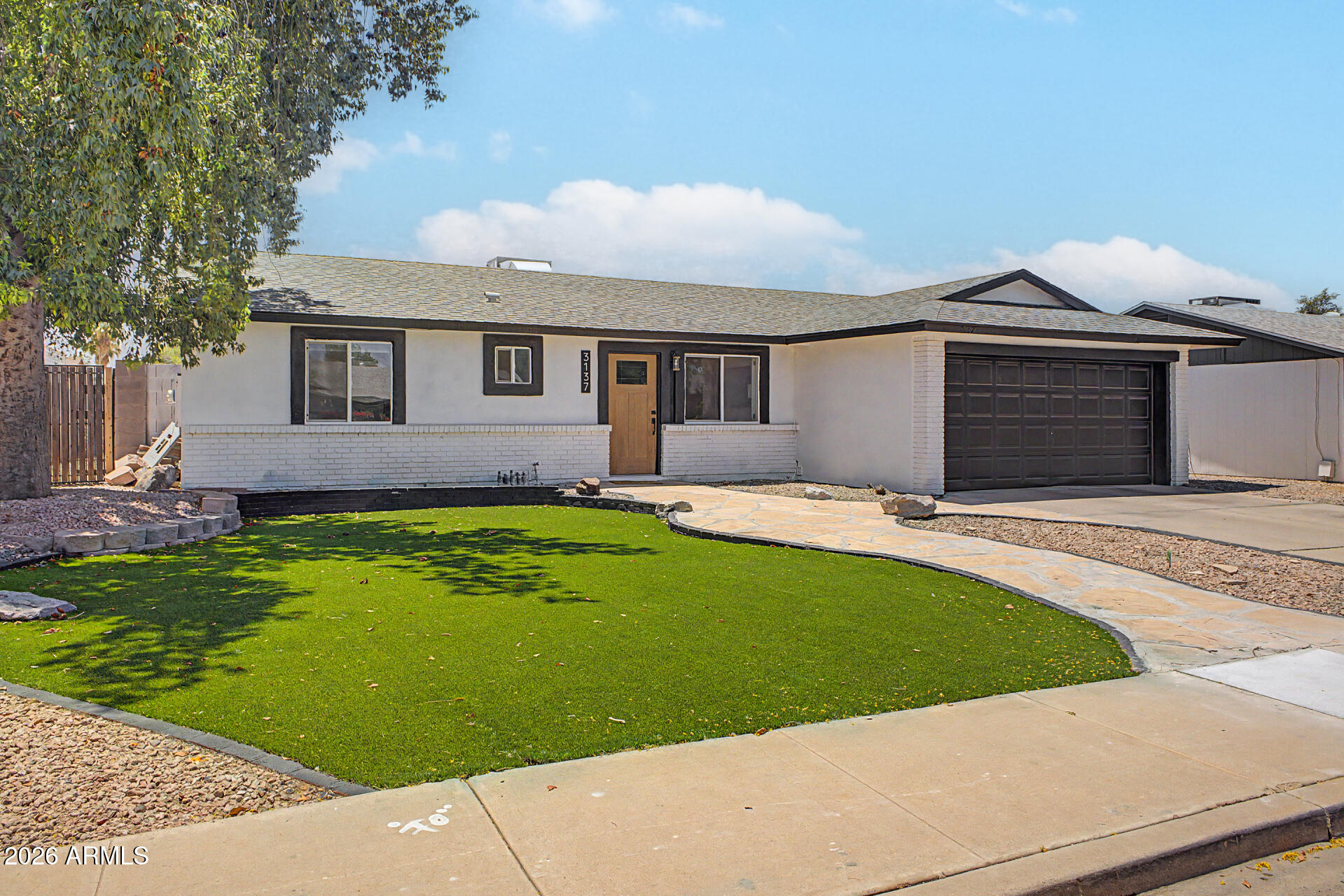 3137 E DIAMOND Avenue