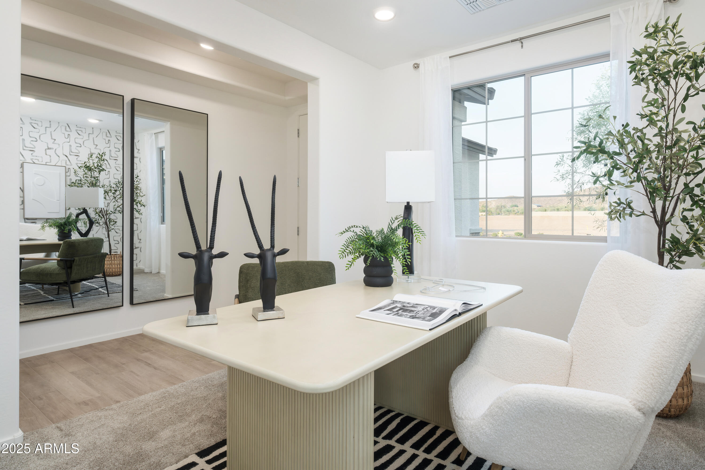 5033 W STRAY HORSE Lane