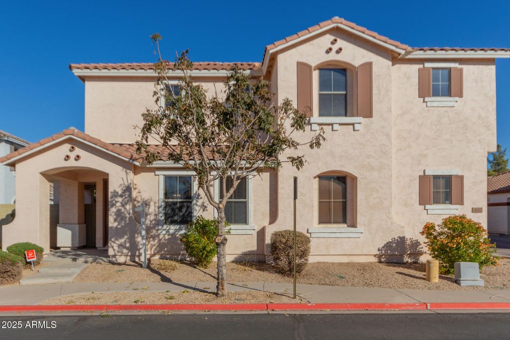 Photo of 832 E Stottler Drive, Gilbert, AZ 85296 (MLS # 6911791)