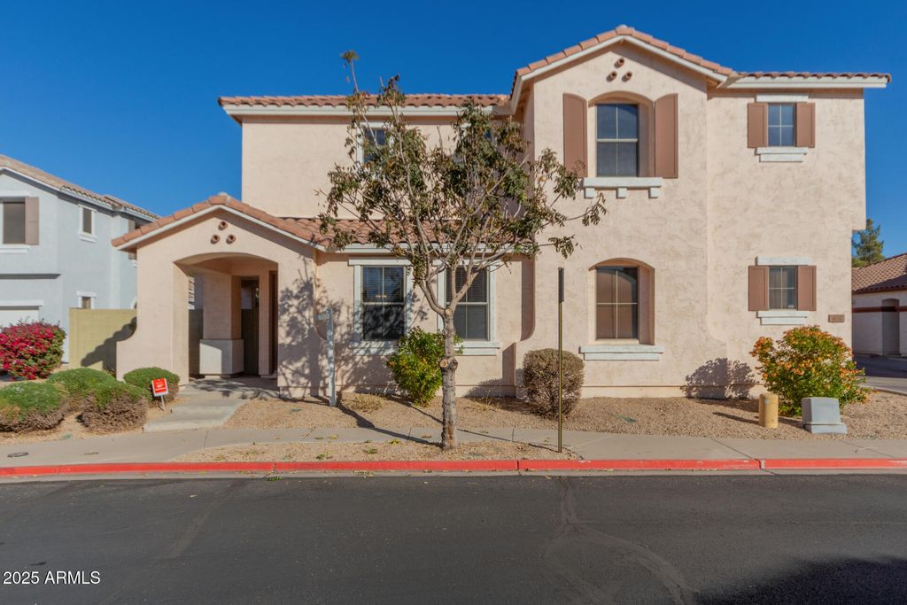 Photo of 832 E Stottler Drive, Gilbert, AZ 85296 (MLS # 6911791)