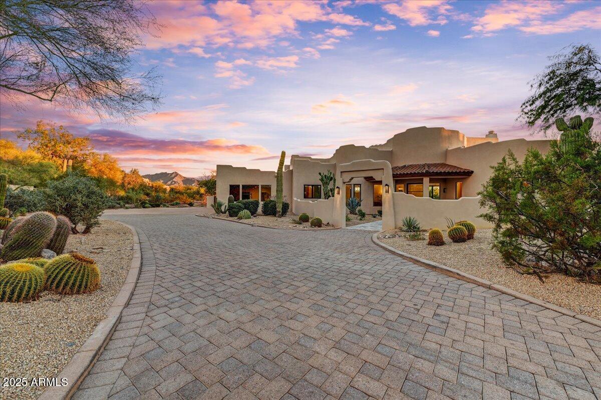 9219 E LOS GATOS Drive