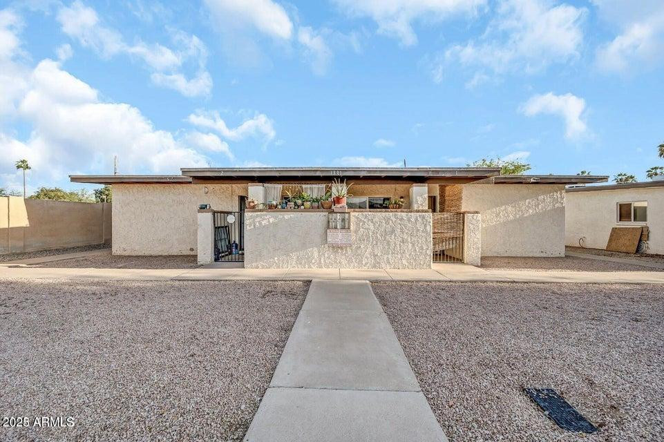 1301 W 3rd Street Apt 2