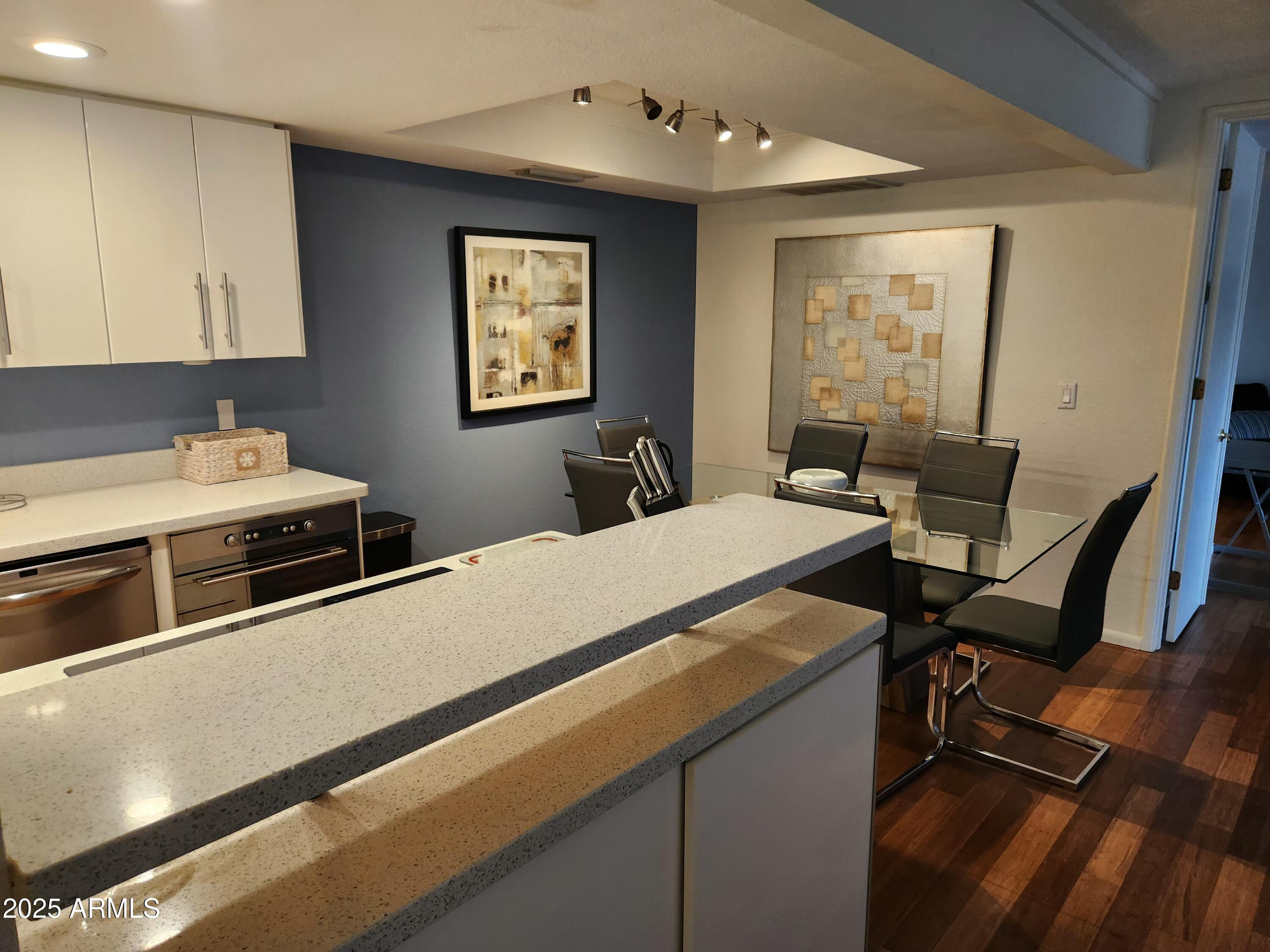 7557 N Dreamy Draw Drive Unit 184