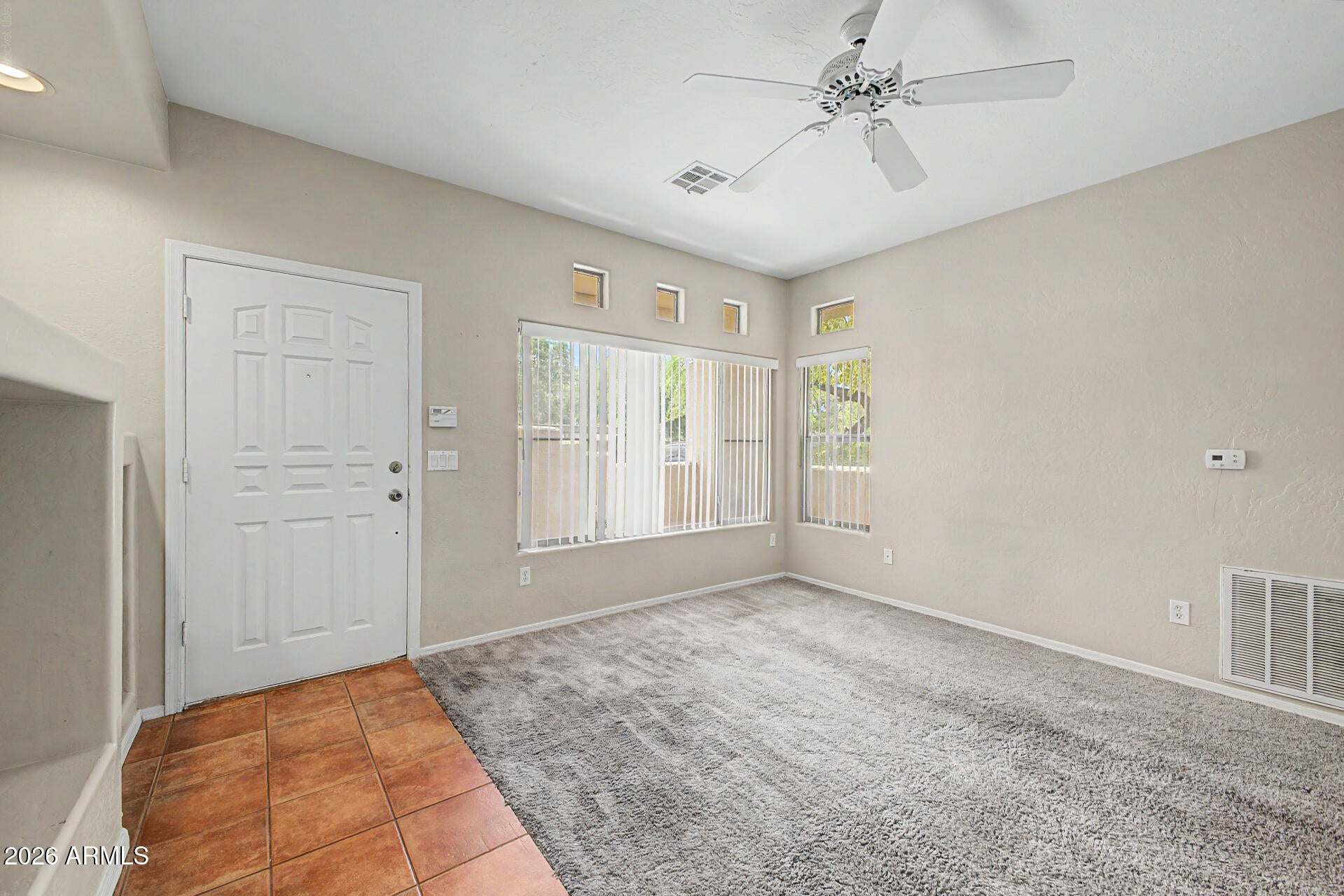1351 N PLEASANT Drive 1086