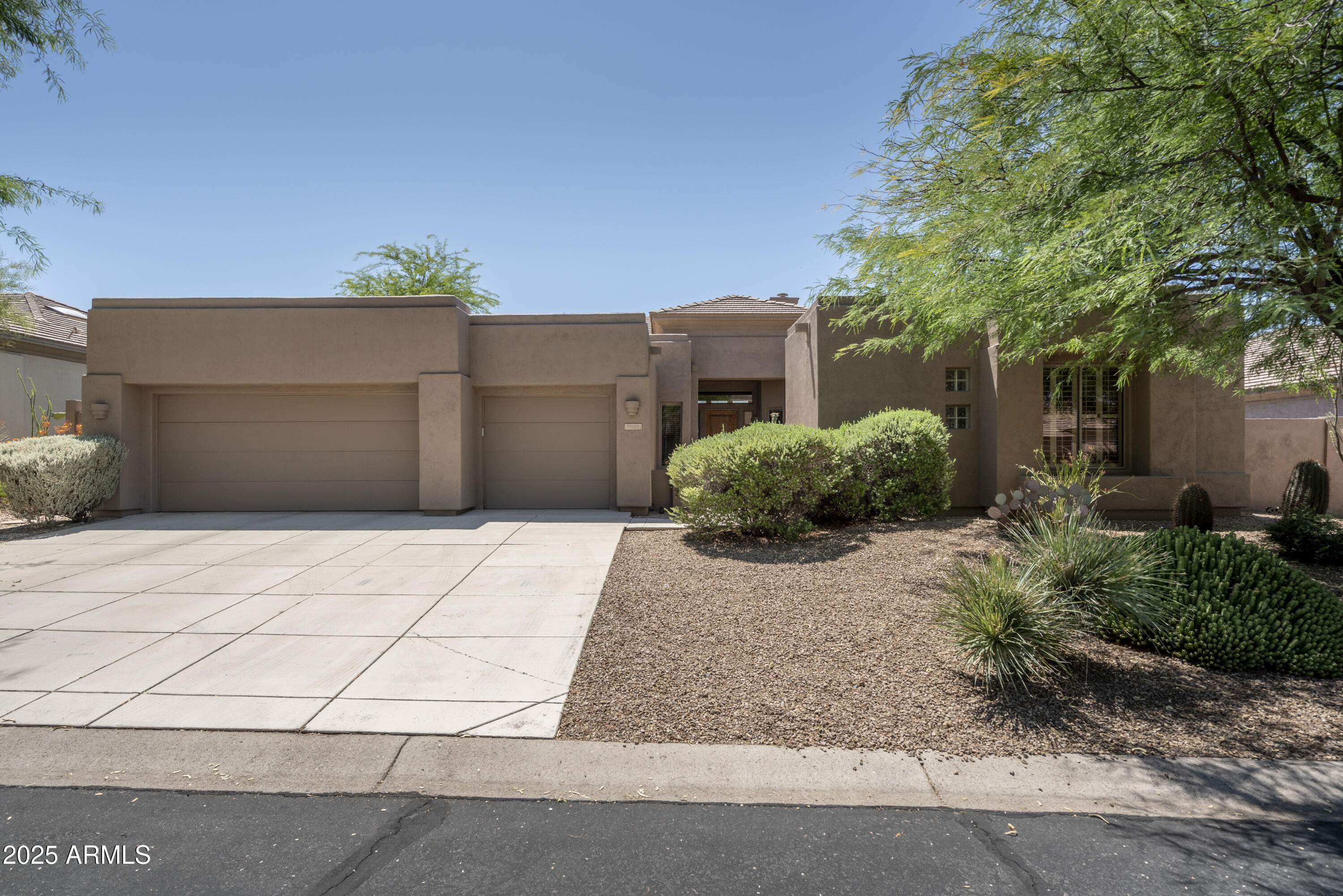 7023 E SHOOTING STAR Way