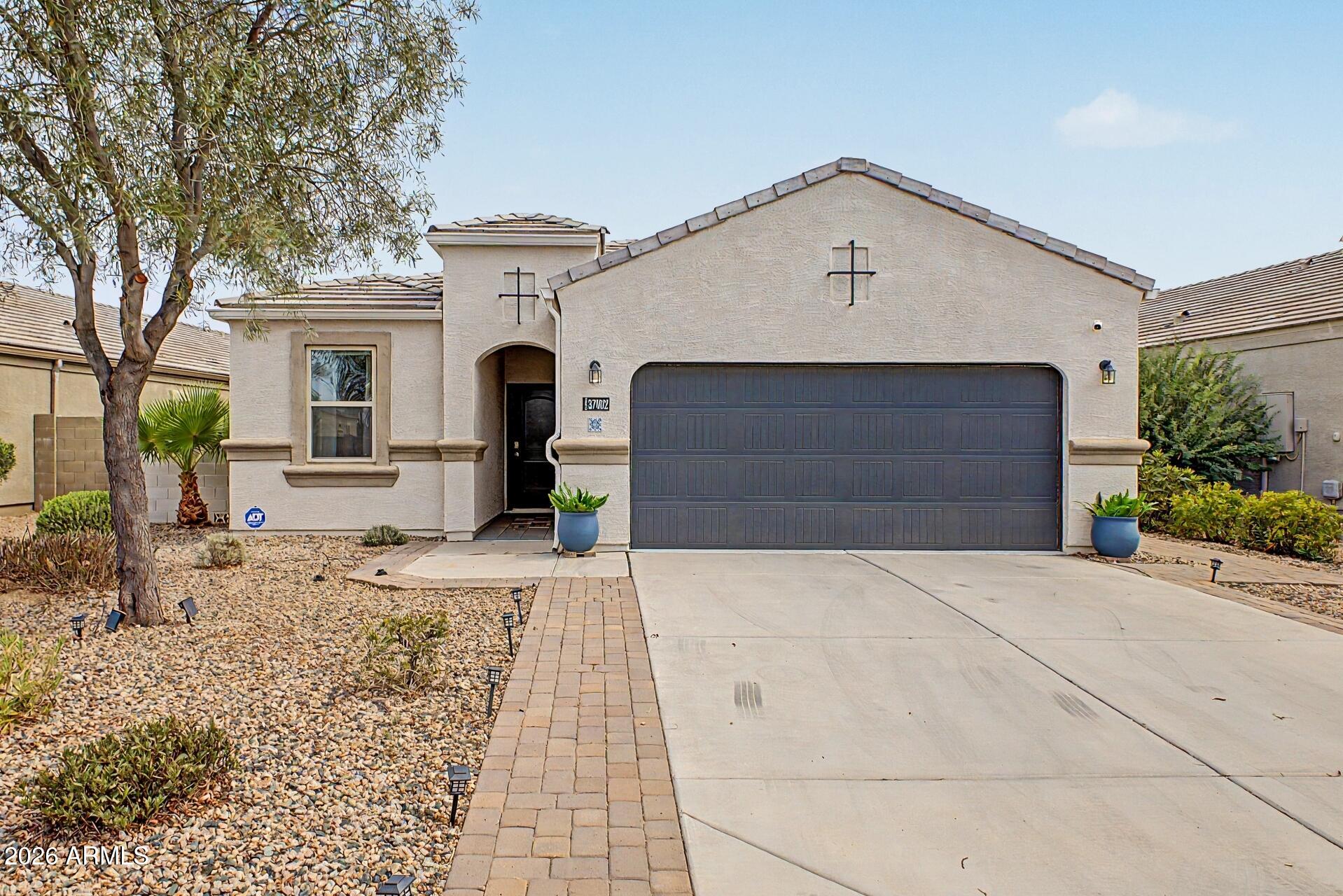 37002 W MADDALONI Avenue