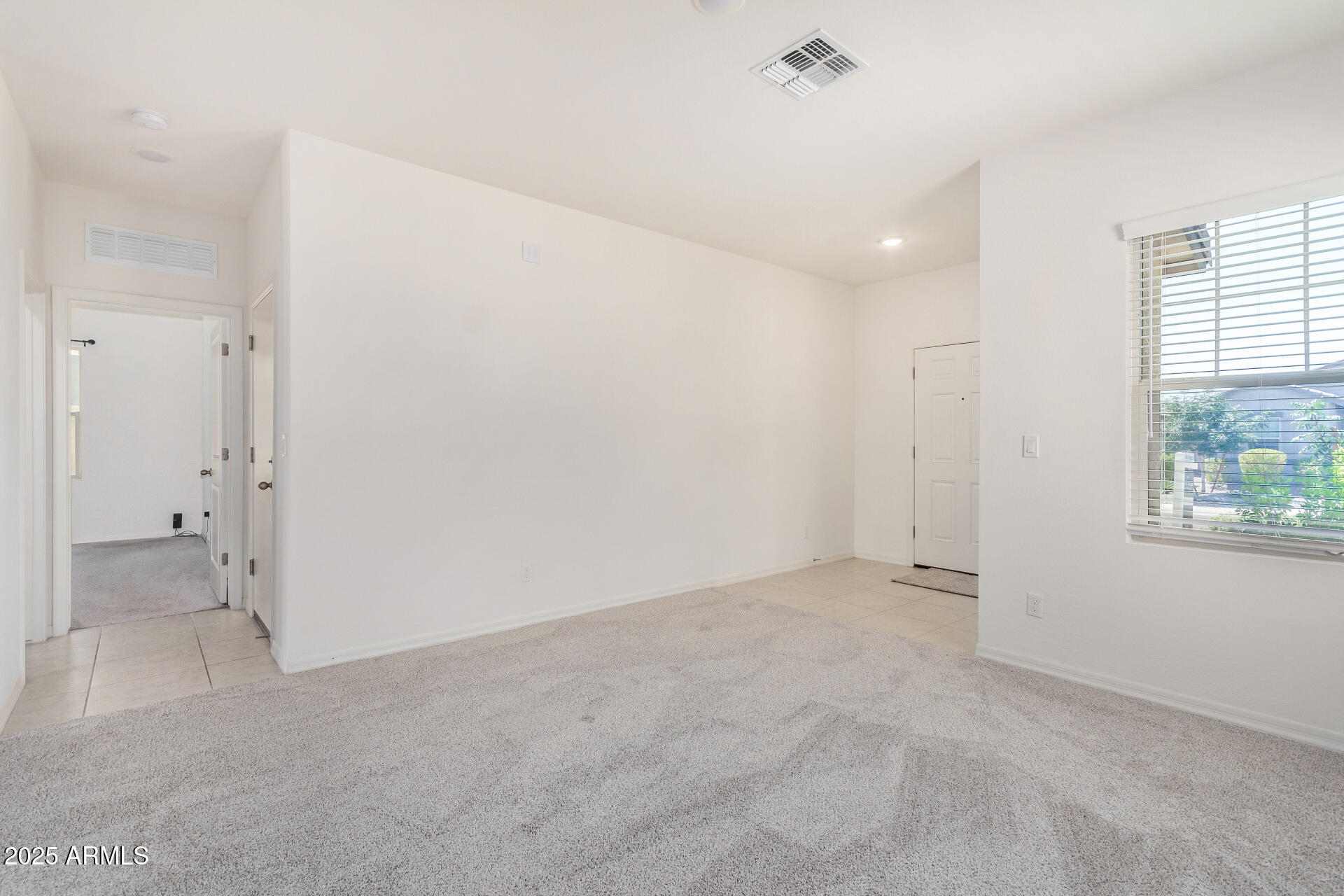 19424 W ELM Street