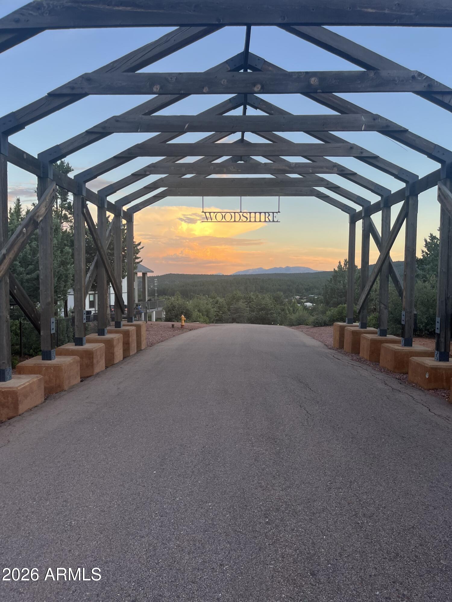 ELK RIM - Residential