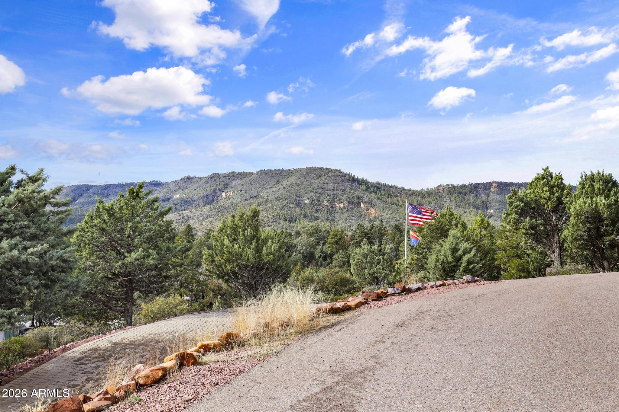 ELK RIM - Residential