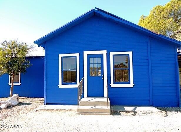 895 E WICKENBURG Way