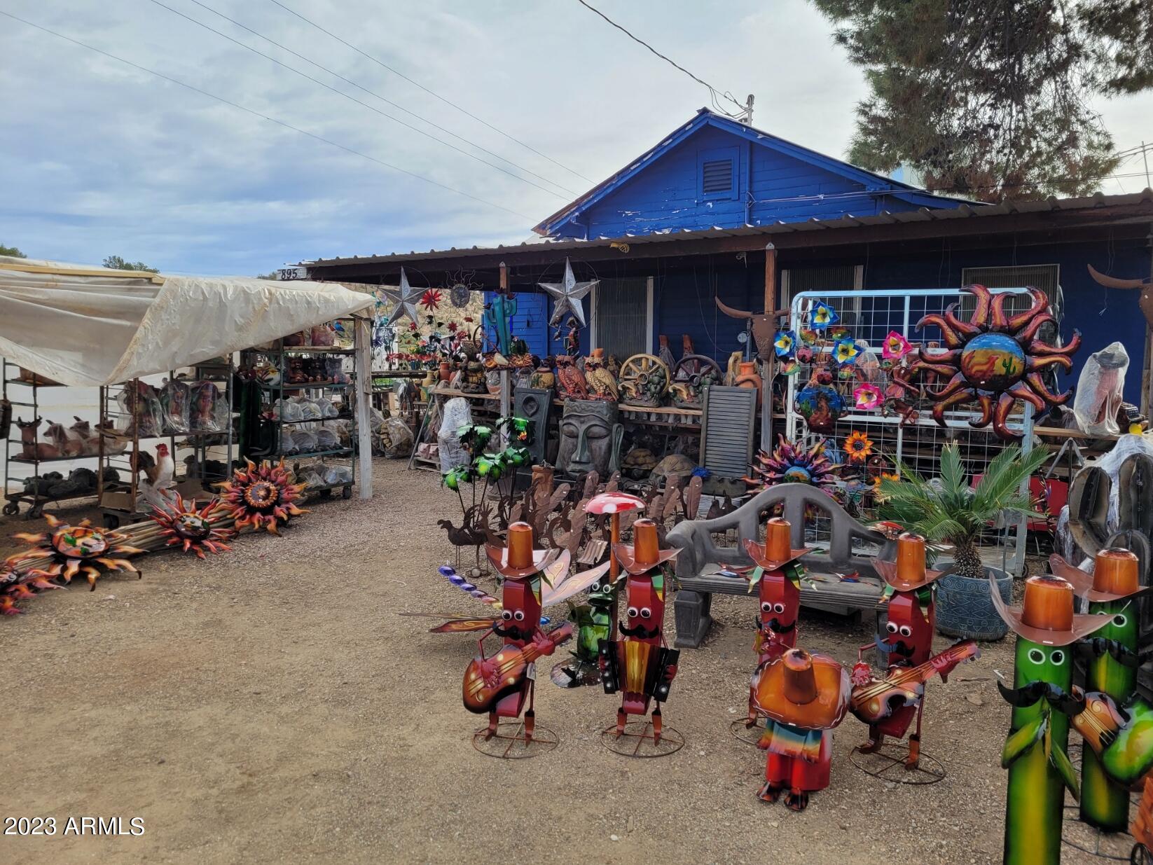 895 E WICKENBURG Way