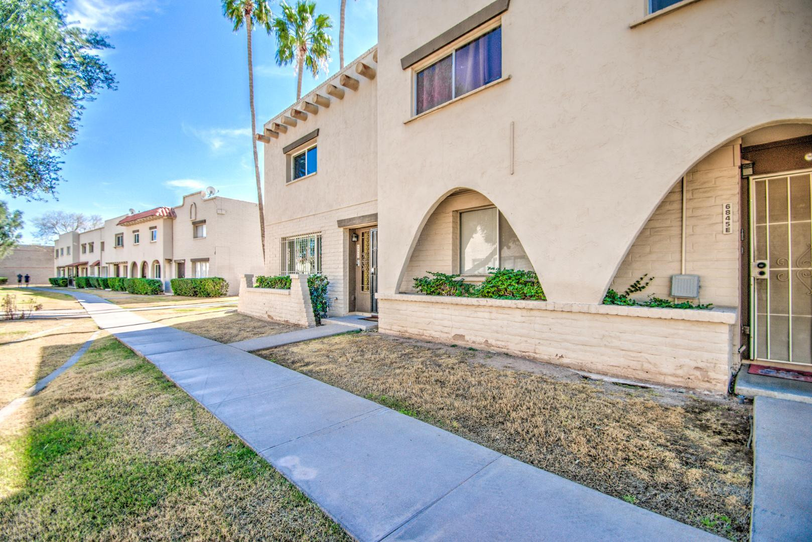 6845 E Osborn F