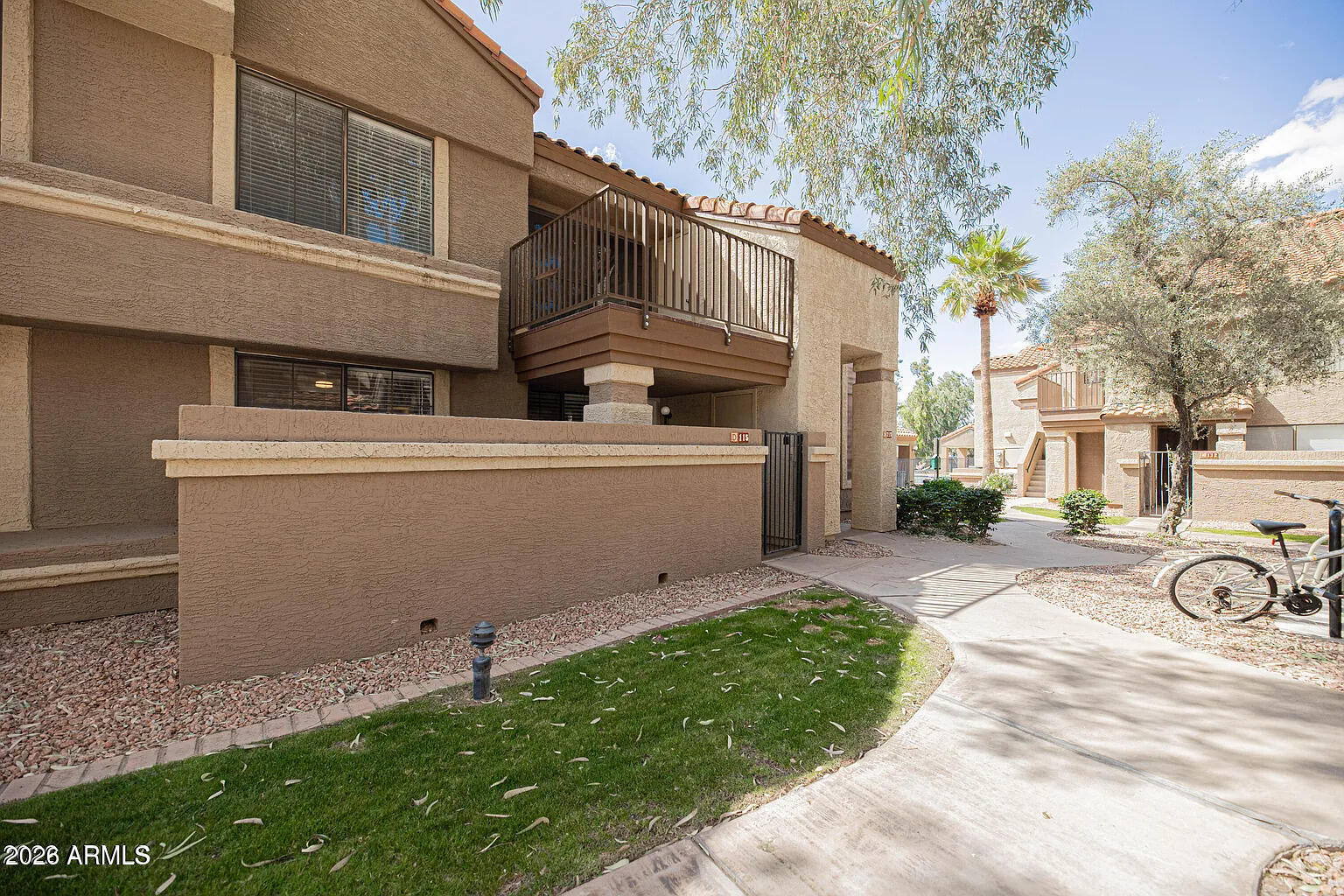 1905 E UNIVERSITY Drive 115