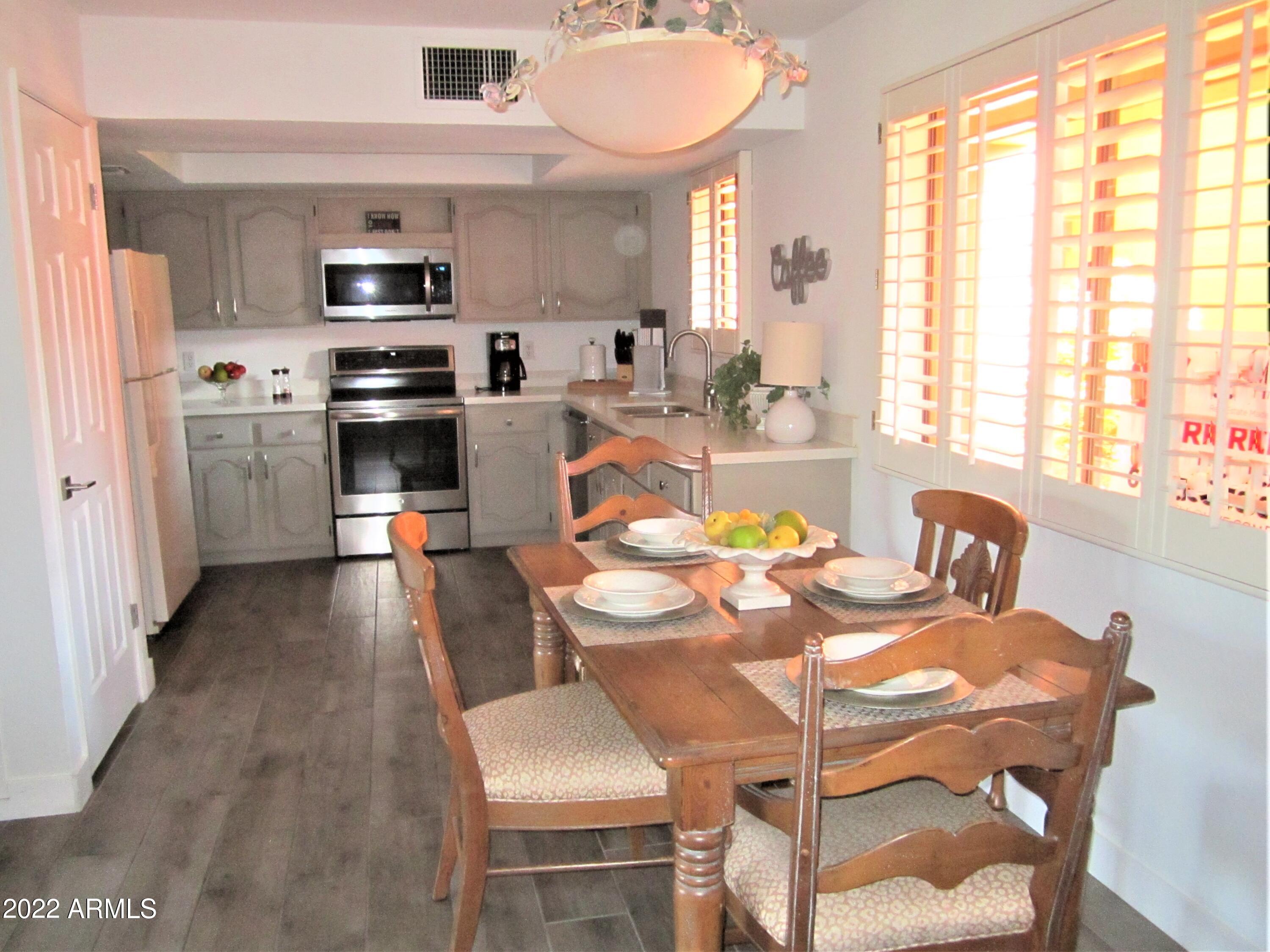 12212 N PARADISE VILLAGE Parkway S 125