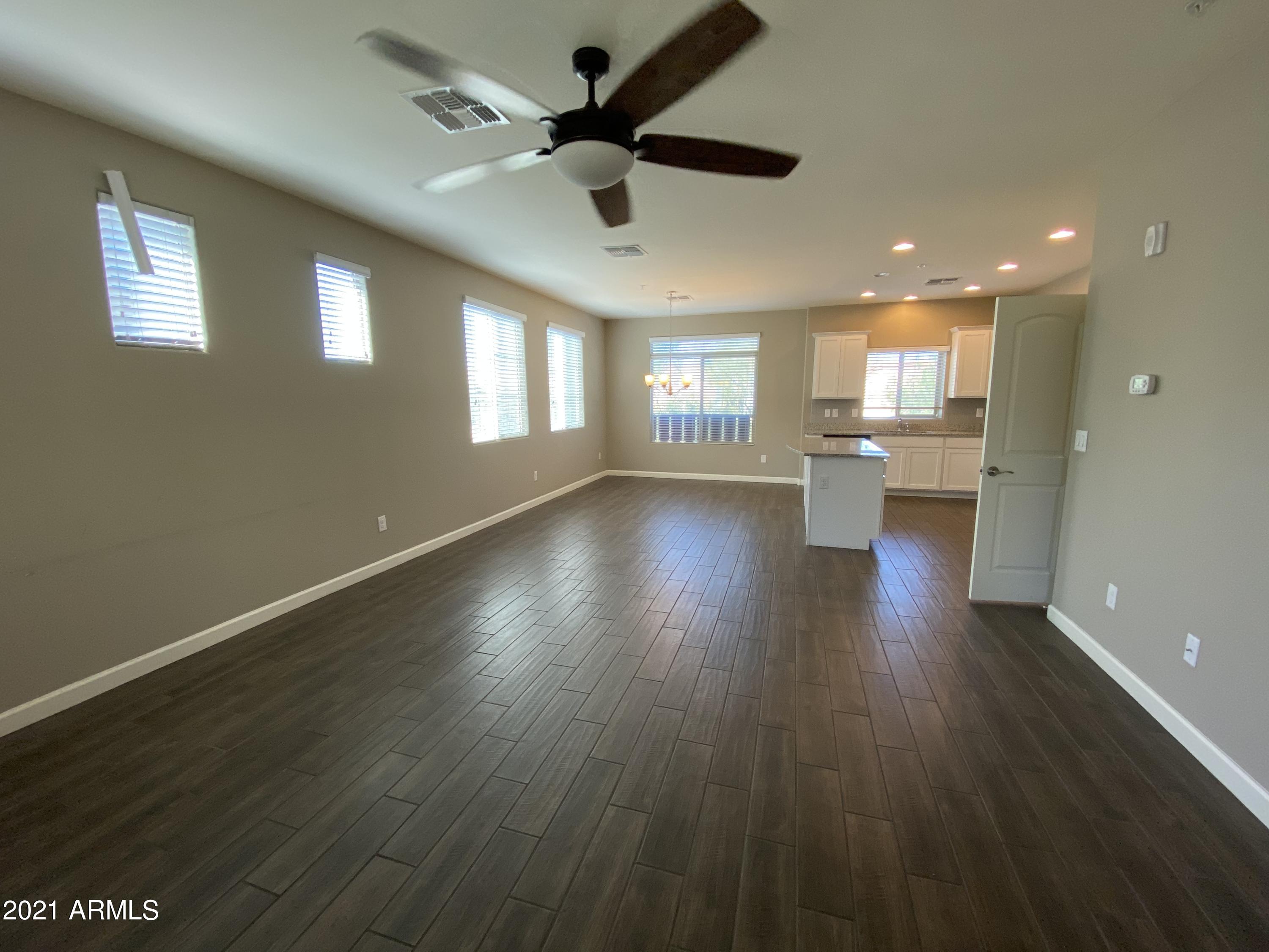 240 W JUNIPER Avenue 1137