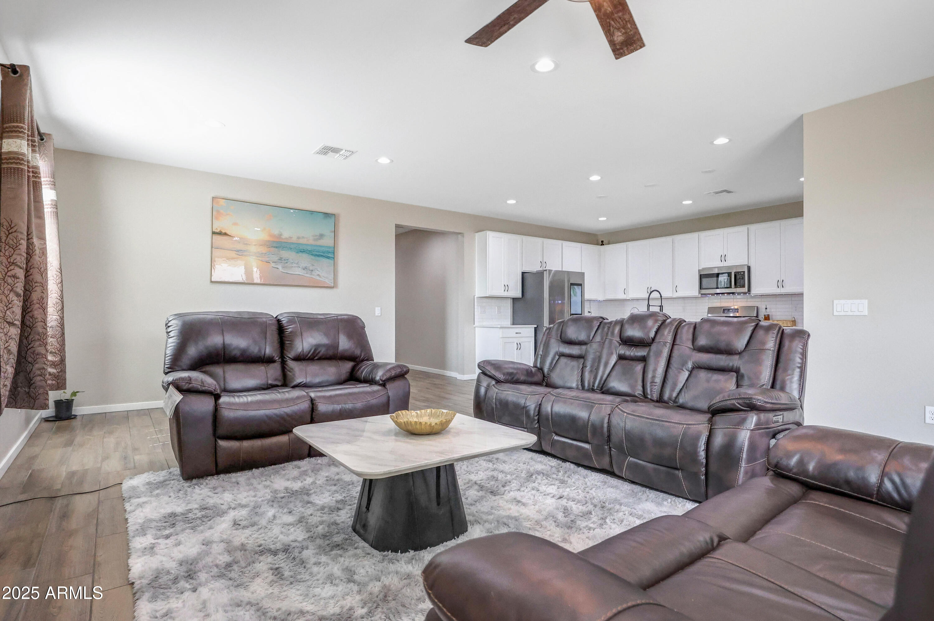 11049 W HADLEY Street