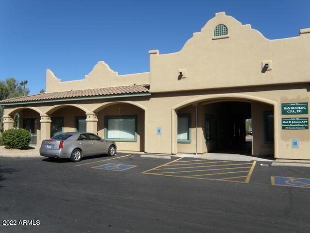 16921 E PALISADES Boulevard