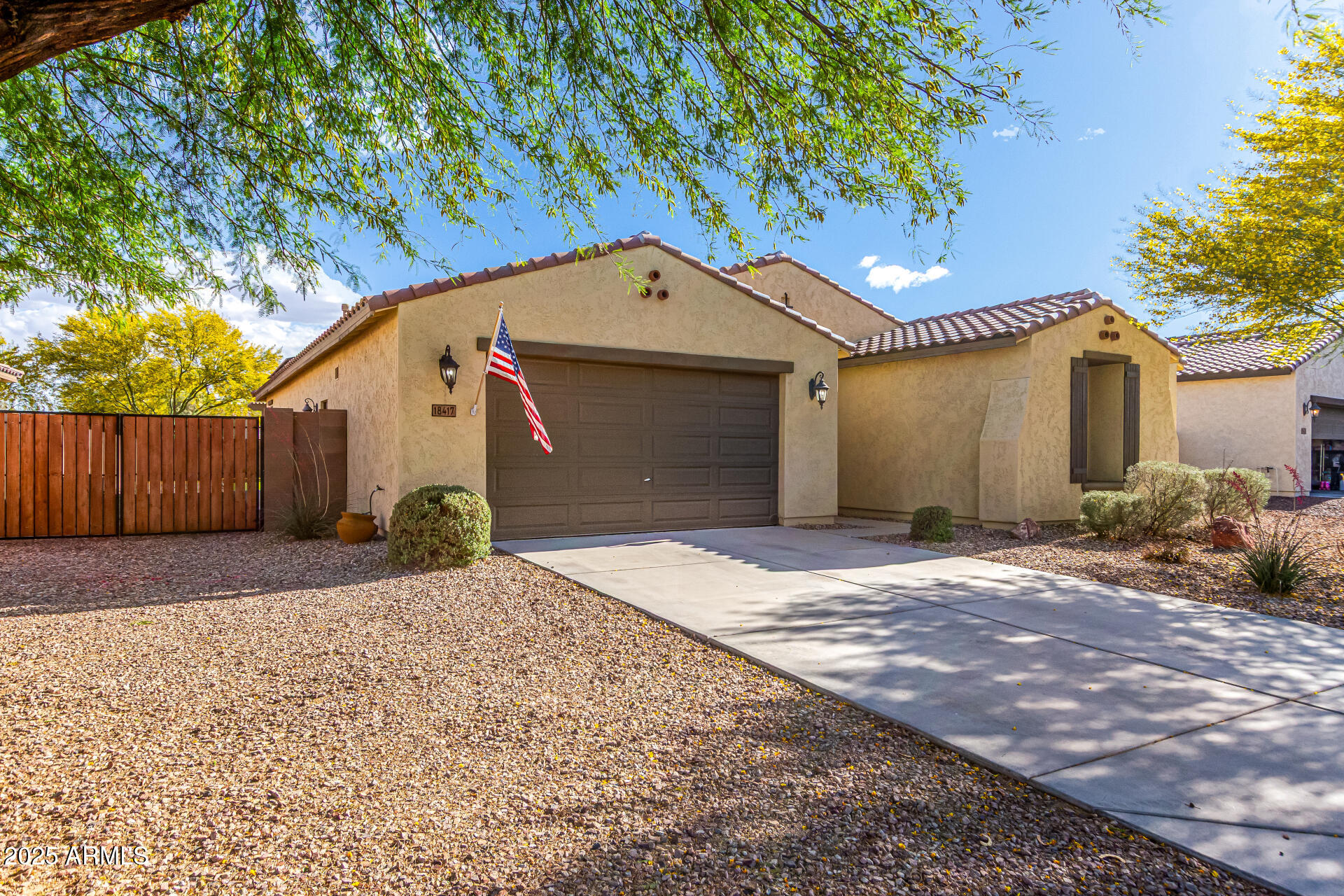 18417 W ELM Street