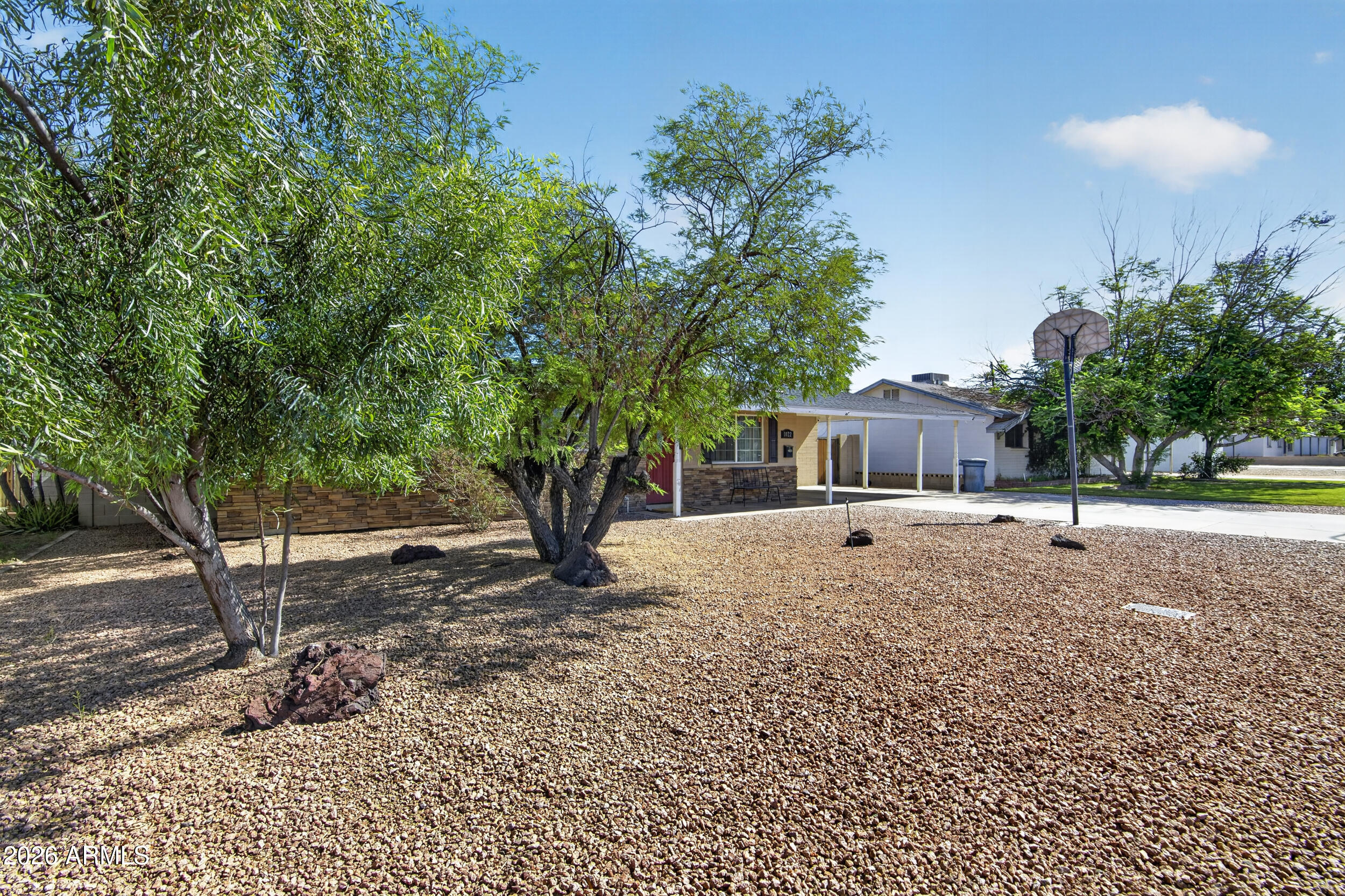 1022 W 13TH Street