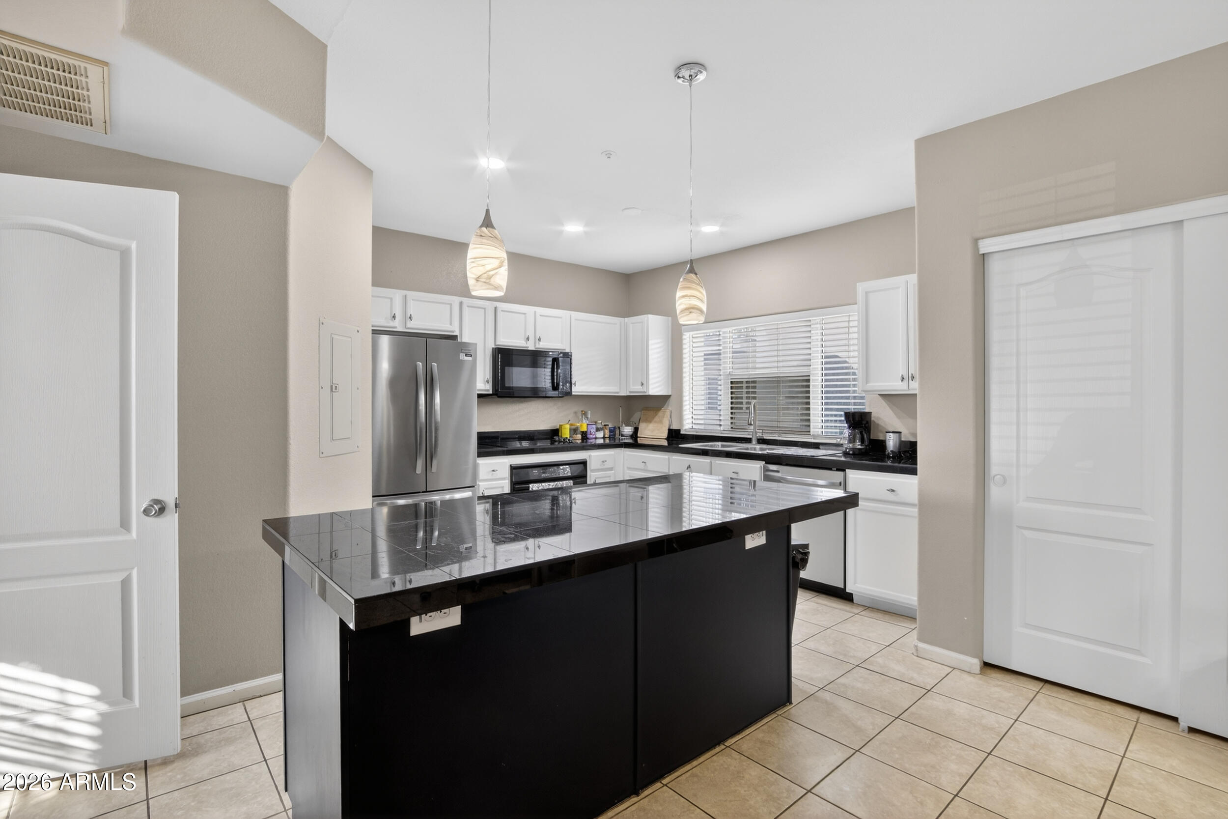 1081 W 1st Street 10